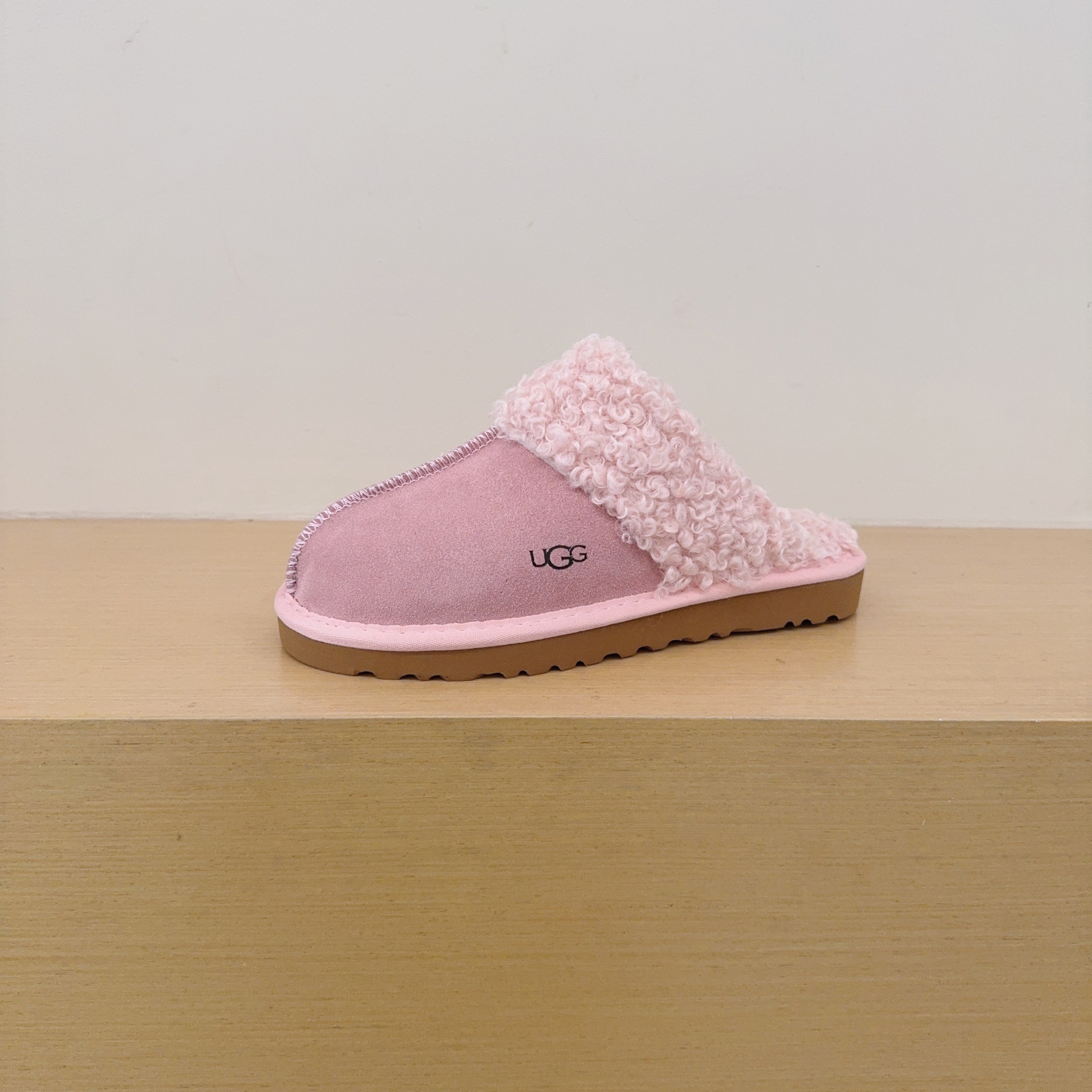 UGG Kids Curly Fleece Star Slippers