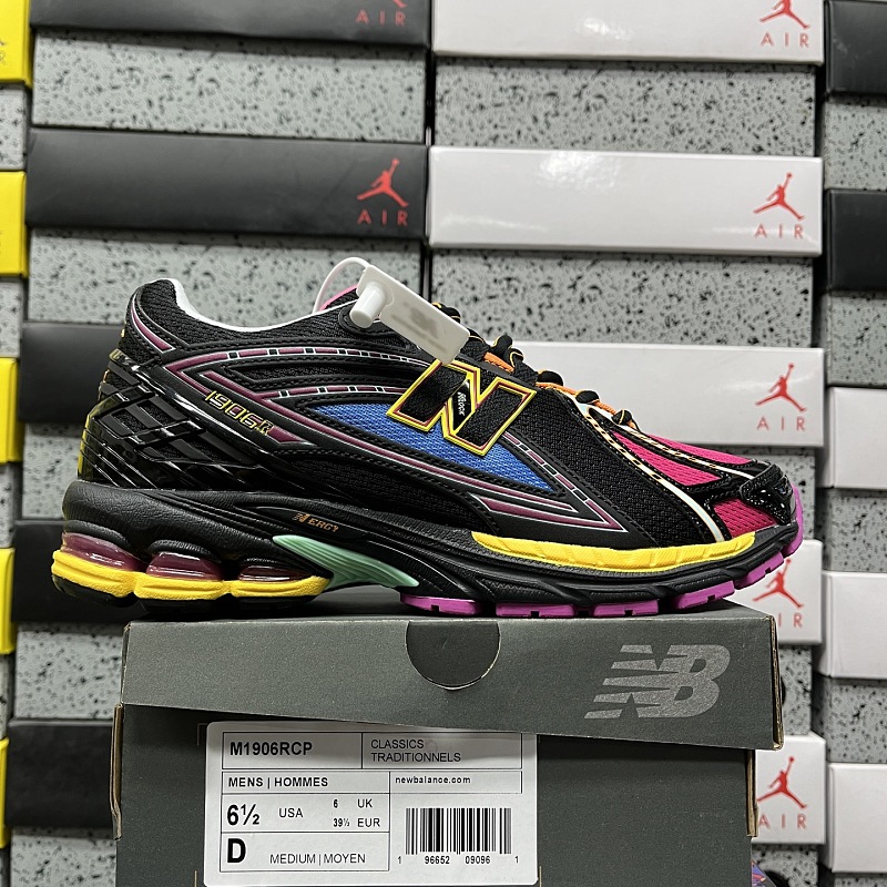 New Balance 1906 Sneakers