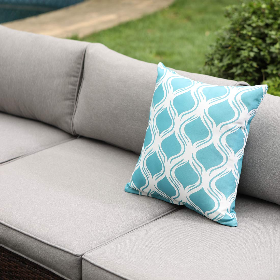 Set All-Weather Wicker Sofa w Thick Cushions