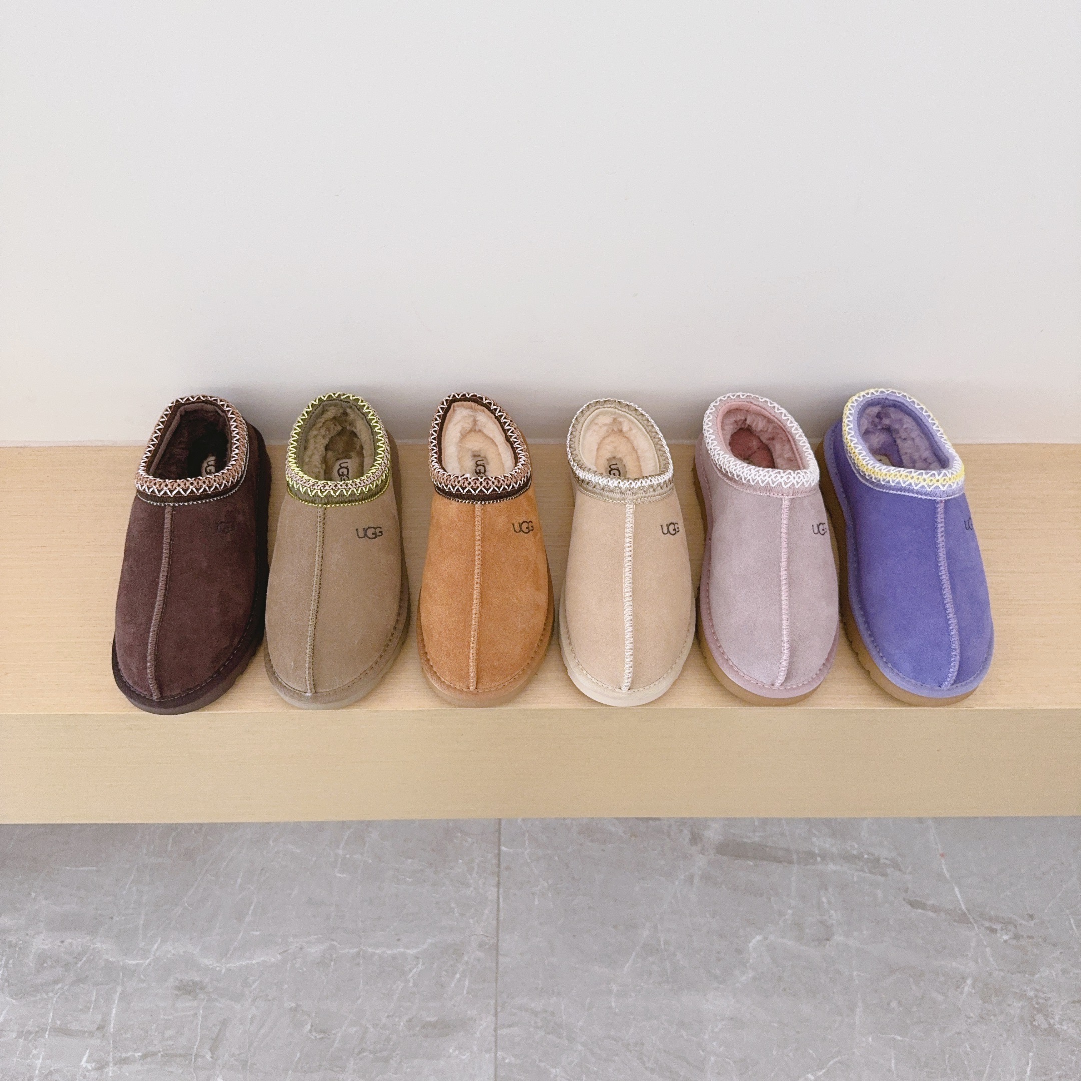 UGG Kids Ethnic Pattern Low Sole