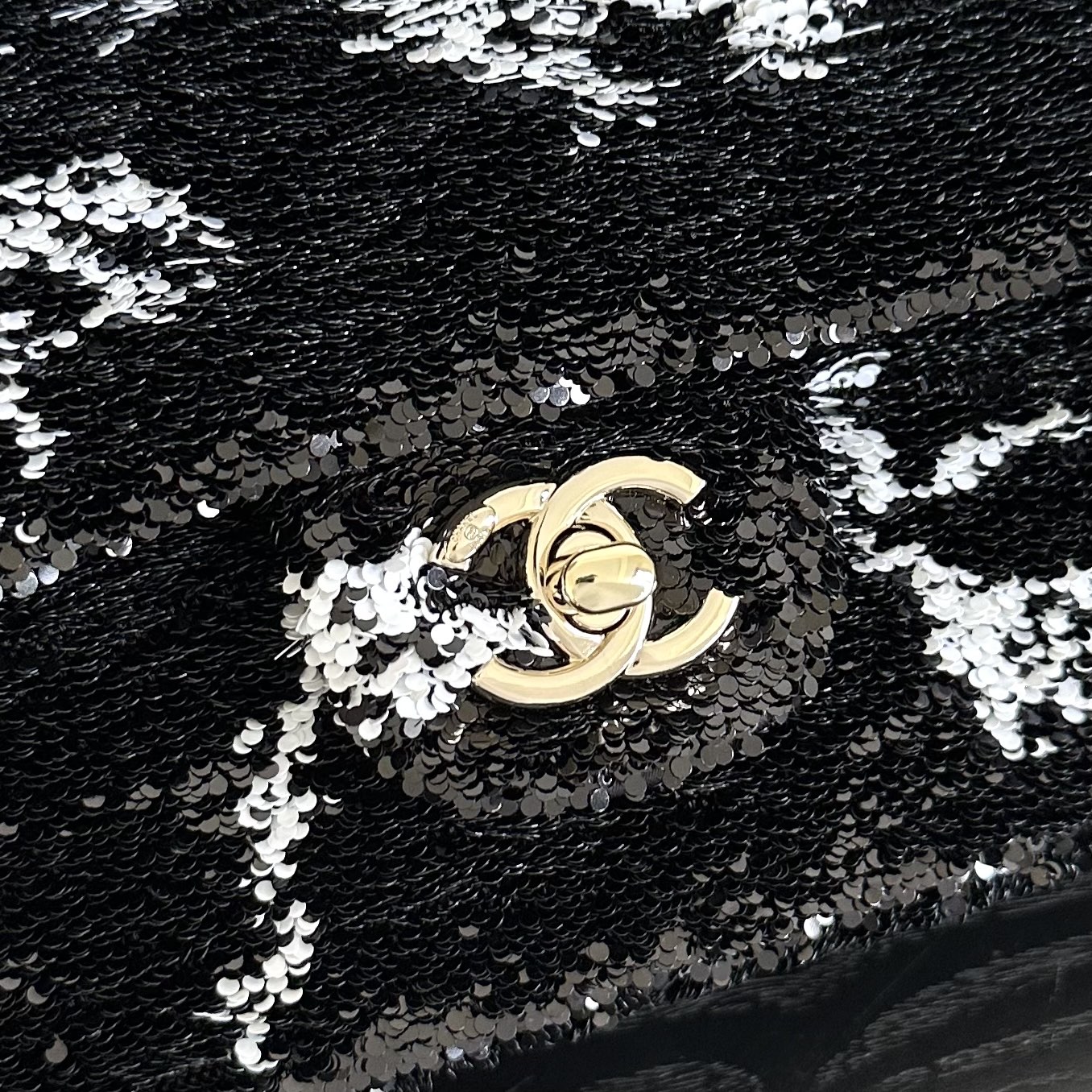 Chanel 26B Small Flap Bag (Fall Winter 2026 Pre-Collection）