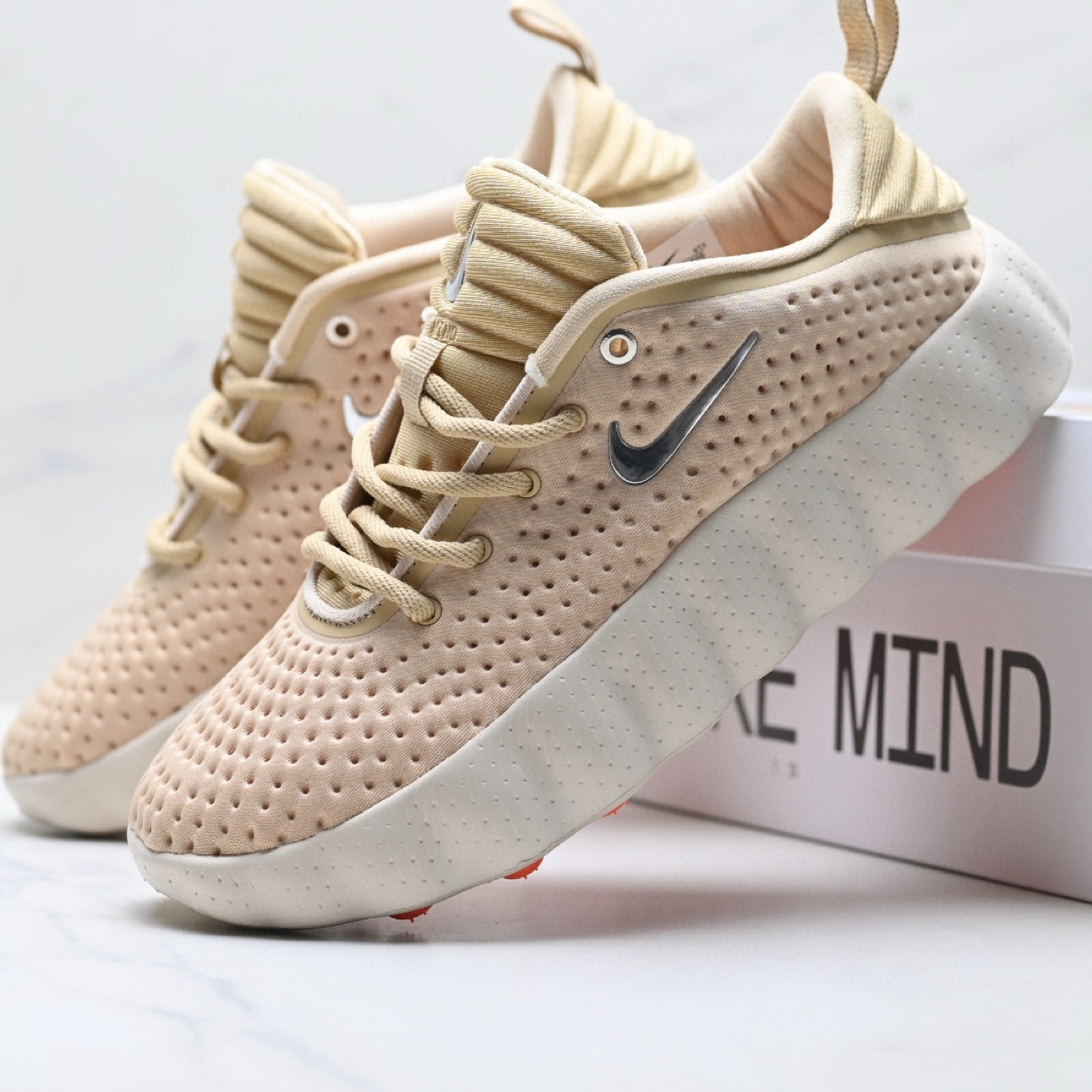 Nike-Mind 002