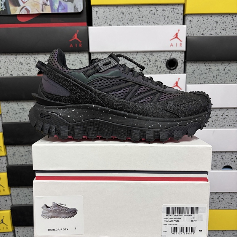 Moncler Trailgrip Gore-Tex 6