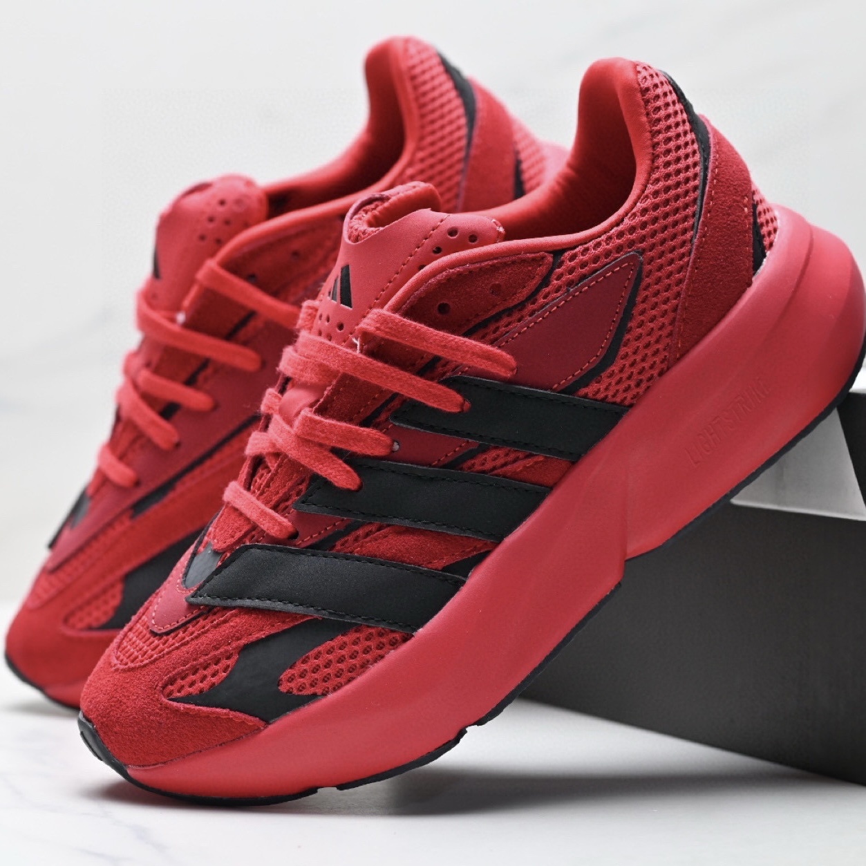 Adidas LightBlaze