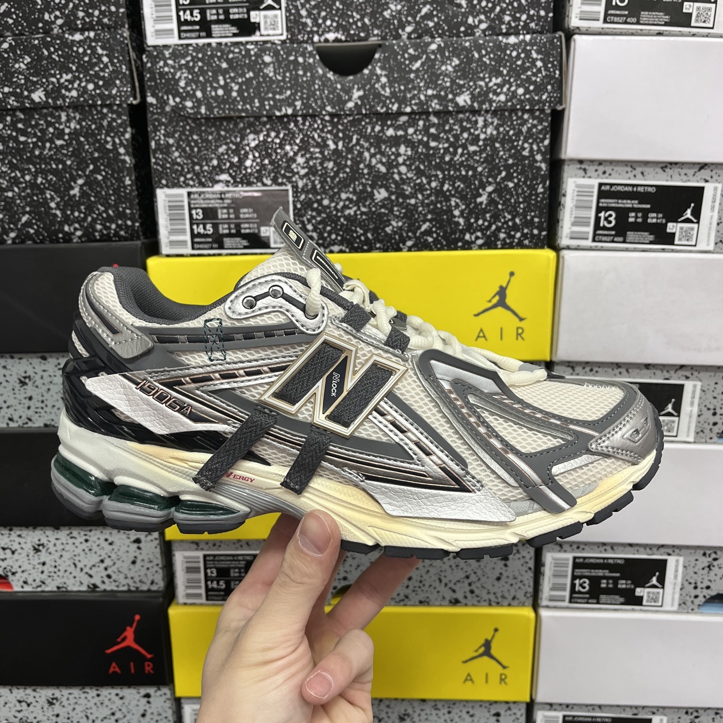 New Balance 1906 Sneakers detail 3