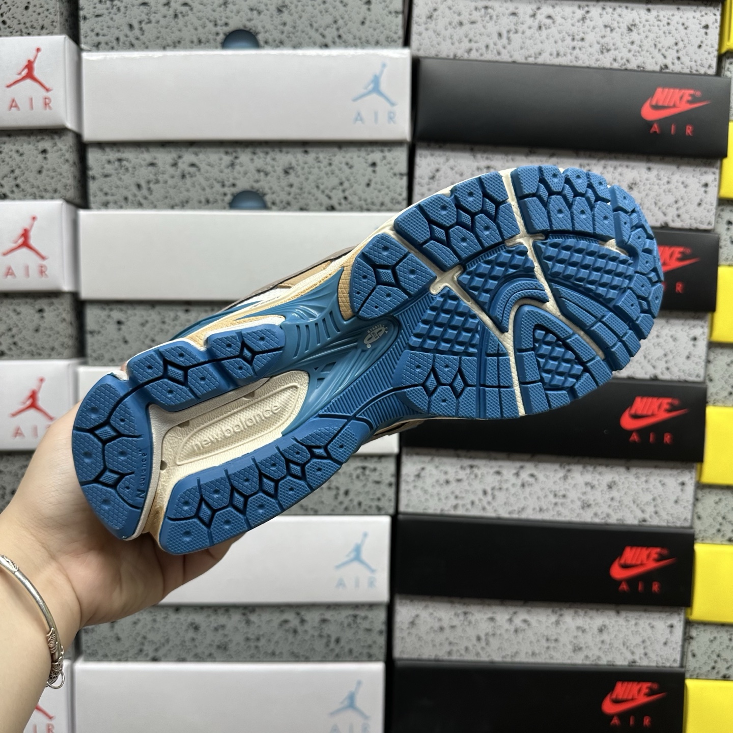 New Balance 1906 Sneakers detail 2