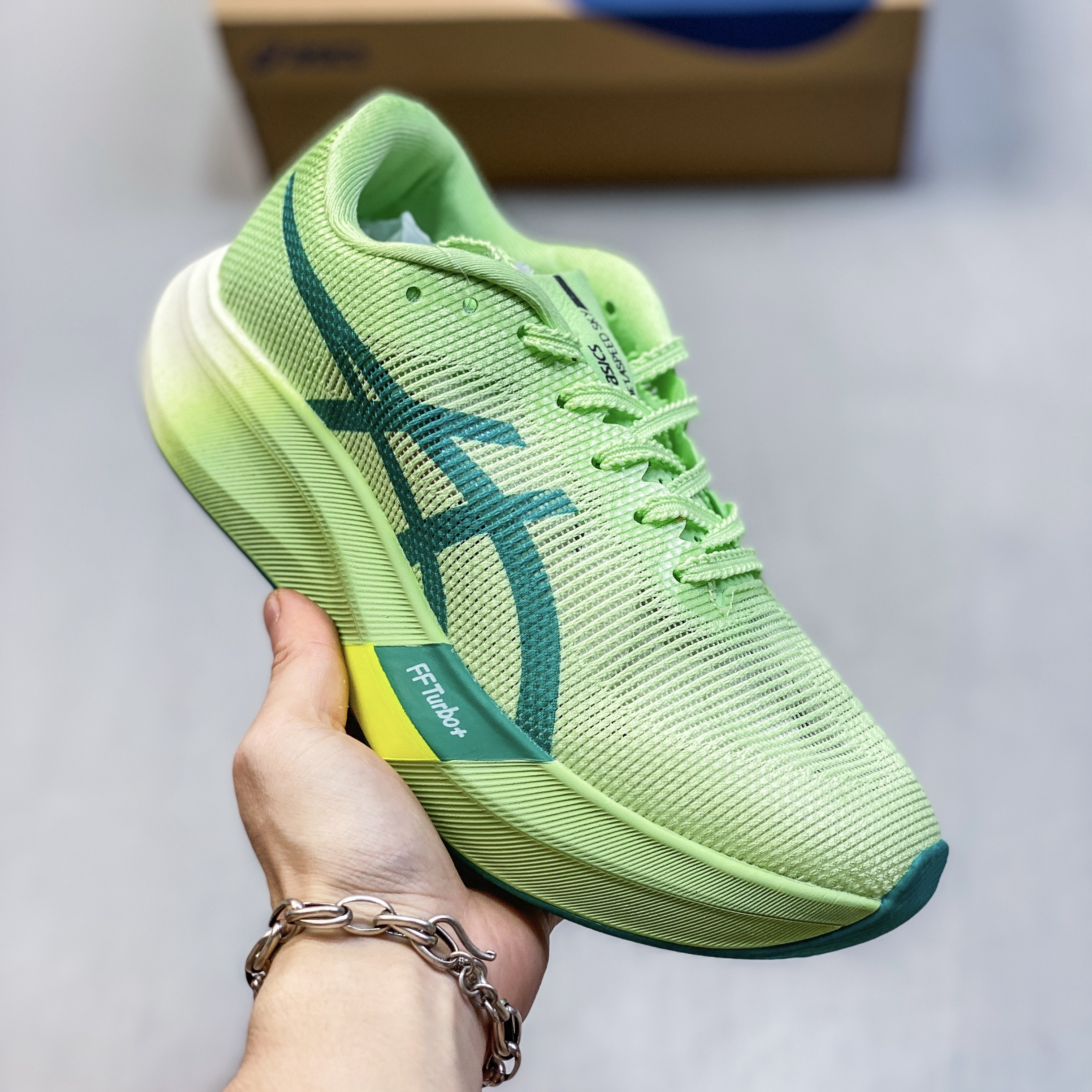 ASICS Metaspeed Edge