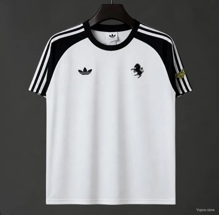 Juventus Pre Match Jersey Fan Version 26/27