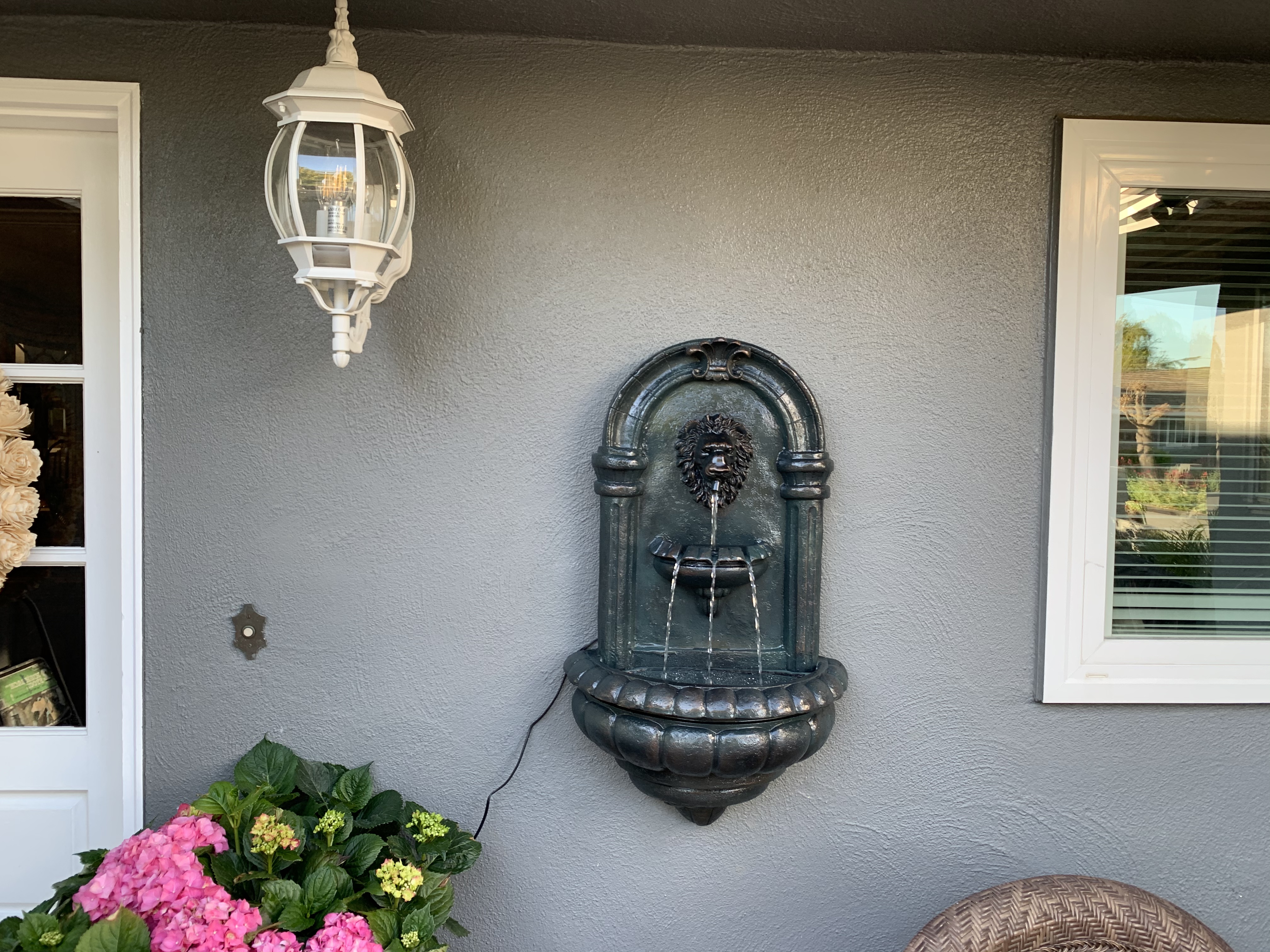Royal Lion Head Light Weight Wall Waterfall Fountain with LED