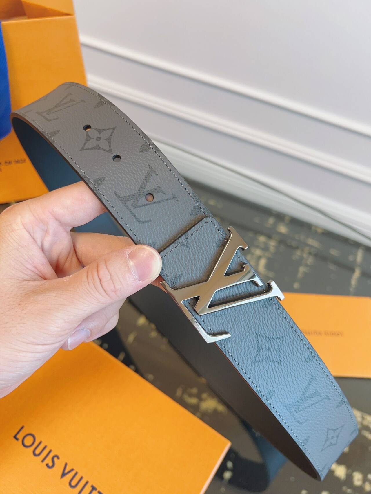 LV Initiales Reversible Belt