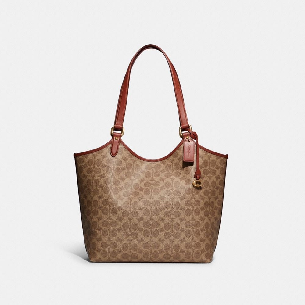 COAthtCH Classic handbags