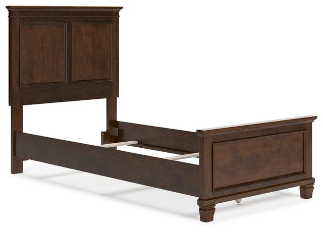 Lanolee / Fortman / Danabrin Panel Bed