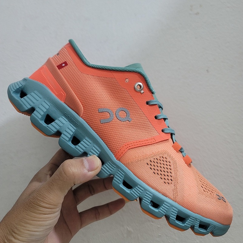 On Cloud 5 colour options