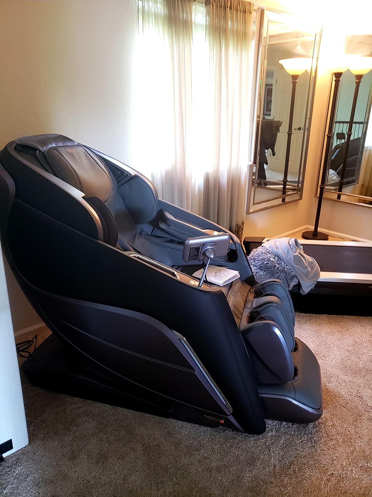 iRest 2023 4D Massage Chair Recliner