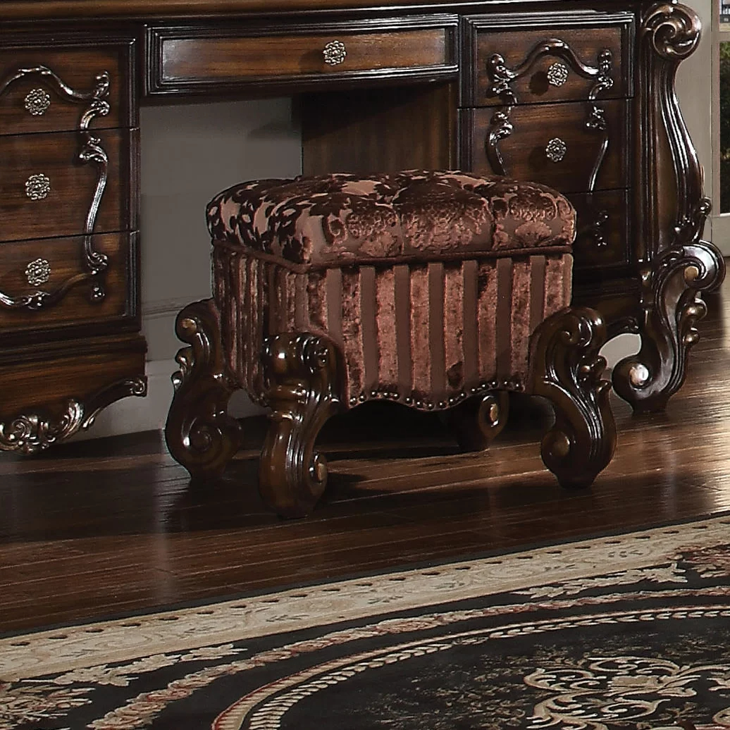 Dressing table in the bedroom