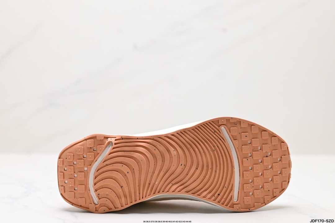 Nike MOTIVA