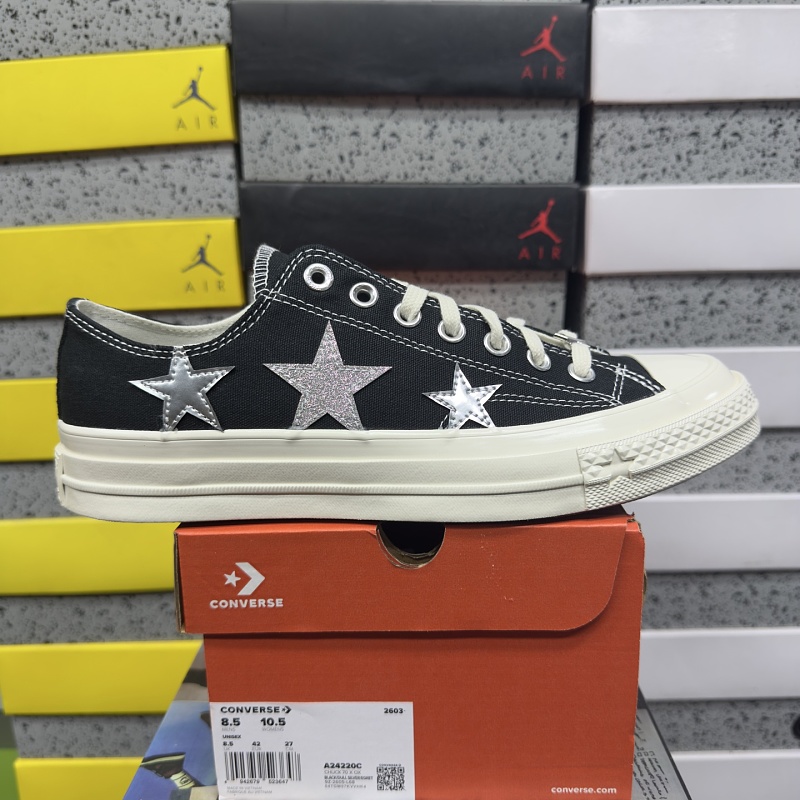 Converse Black Star Low Top