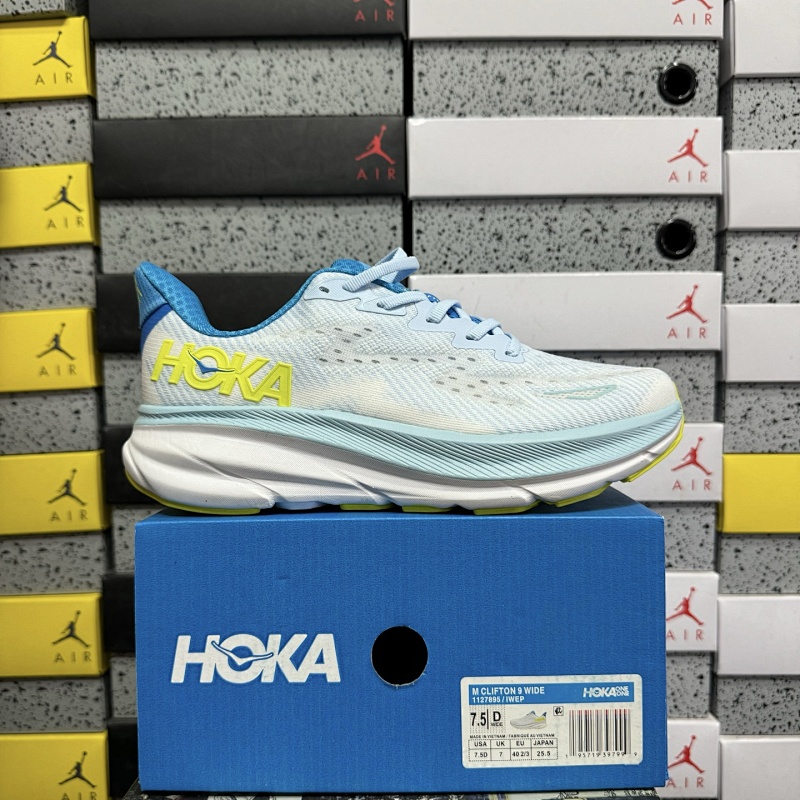 Hoka Clifton 9 Wide Sneakers