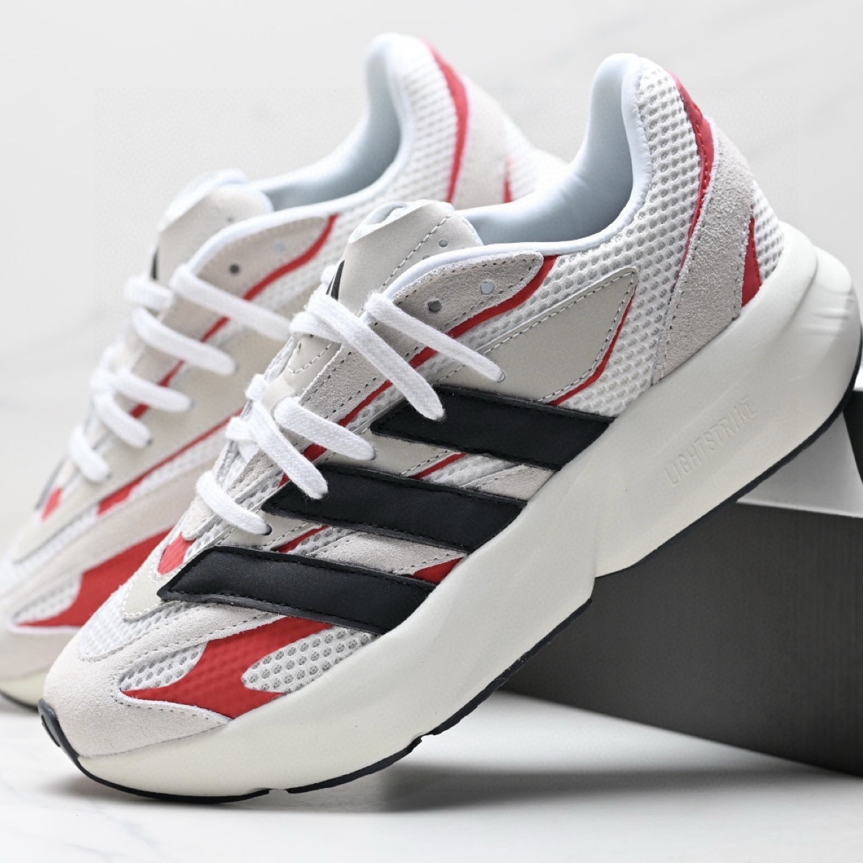 Adidas LightBlaze