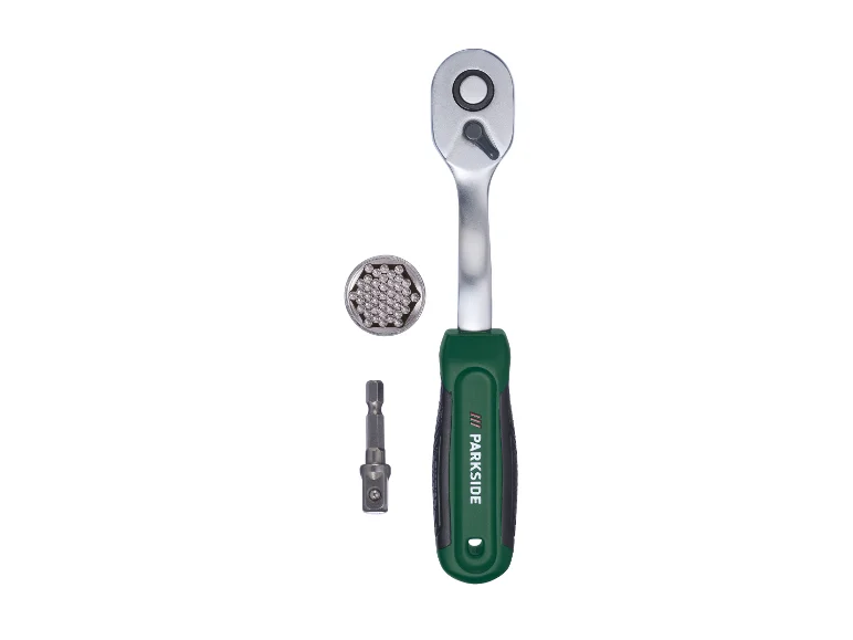 Clé à cliquet avec douille universelle ou Clés ajustables universelles