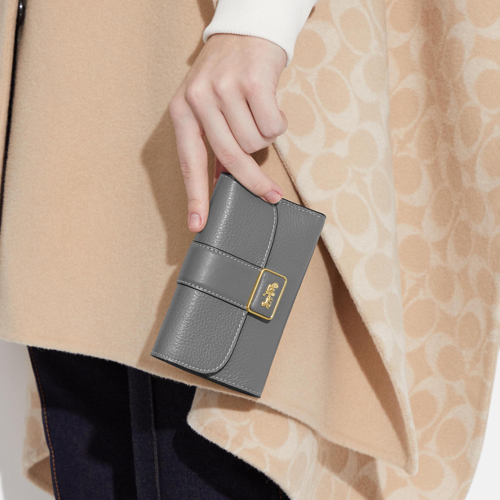 COAthtCH Classic Wallet