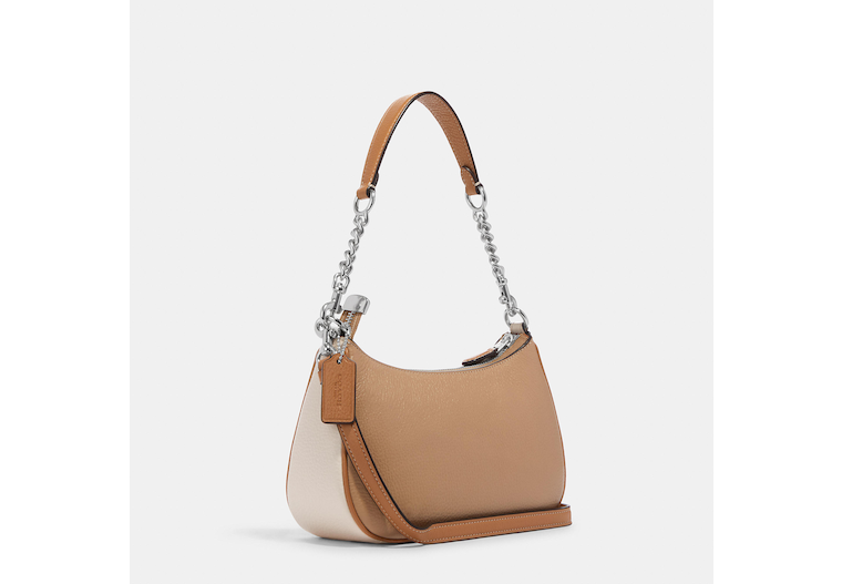 COAthtCH Classic handbags