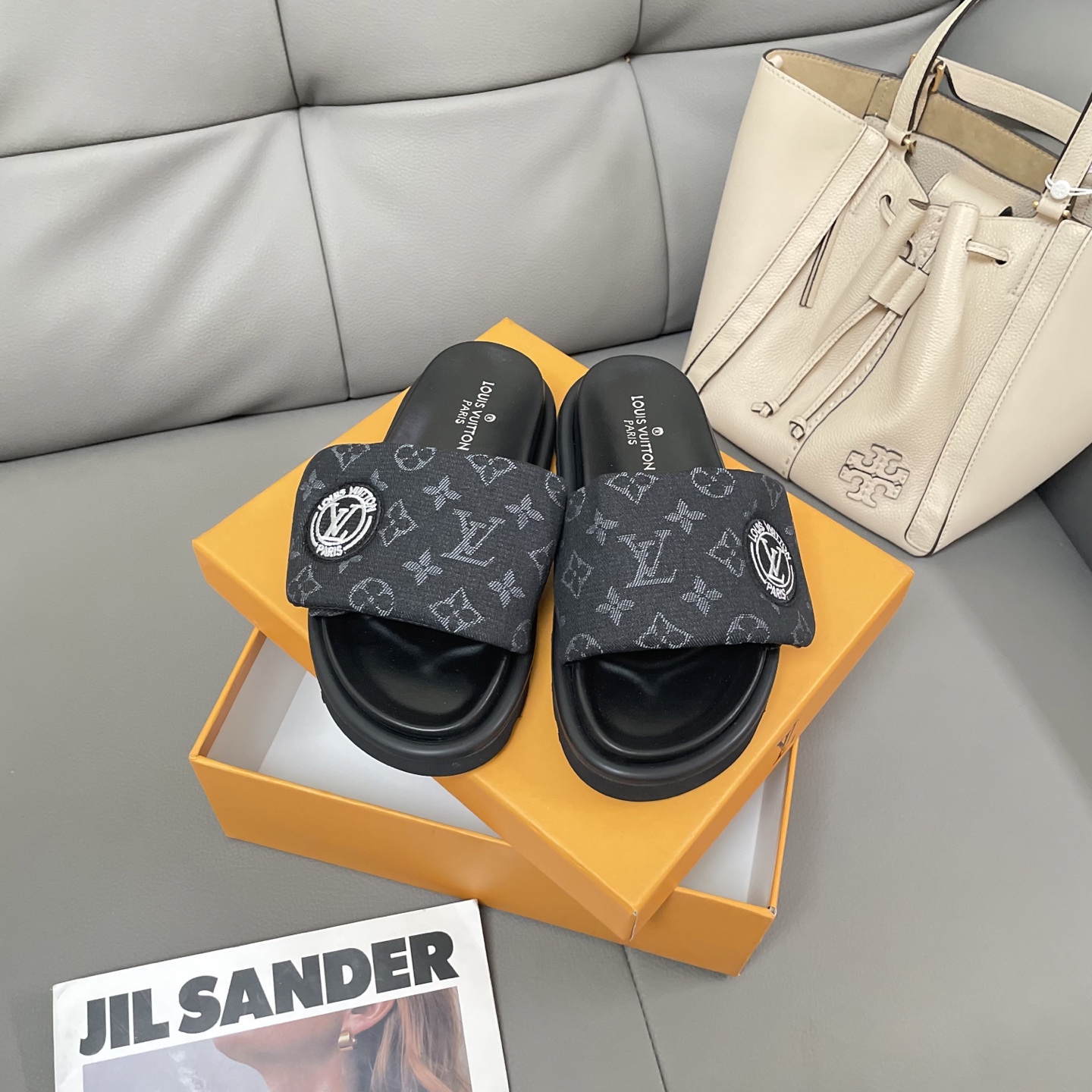 LV Louis Vuitton 25S Velcro Thick-soled Slippers