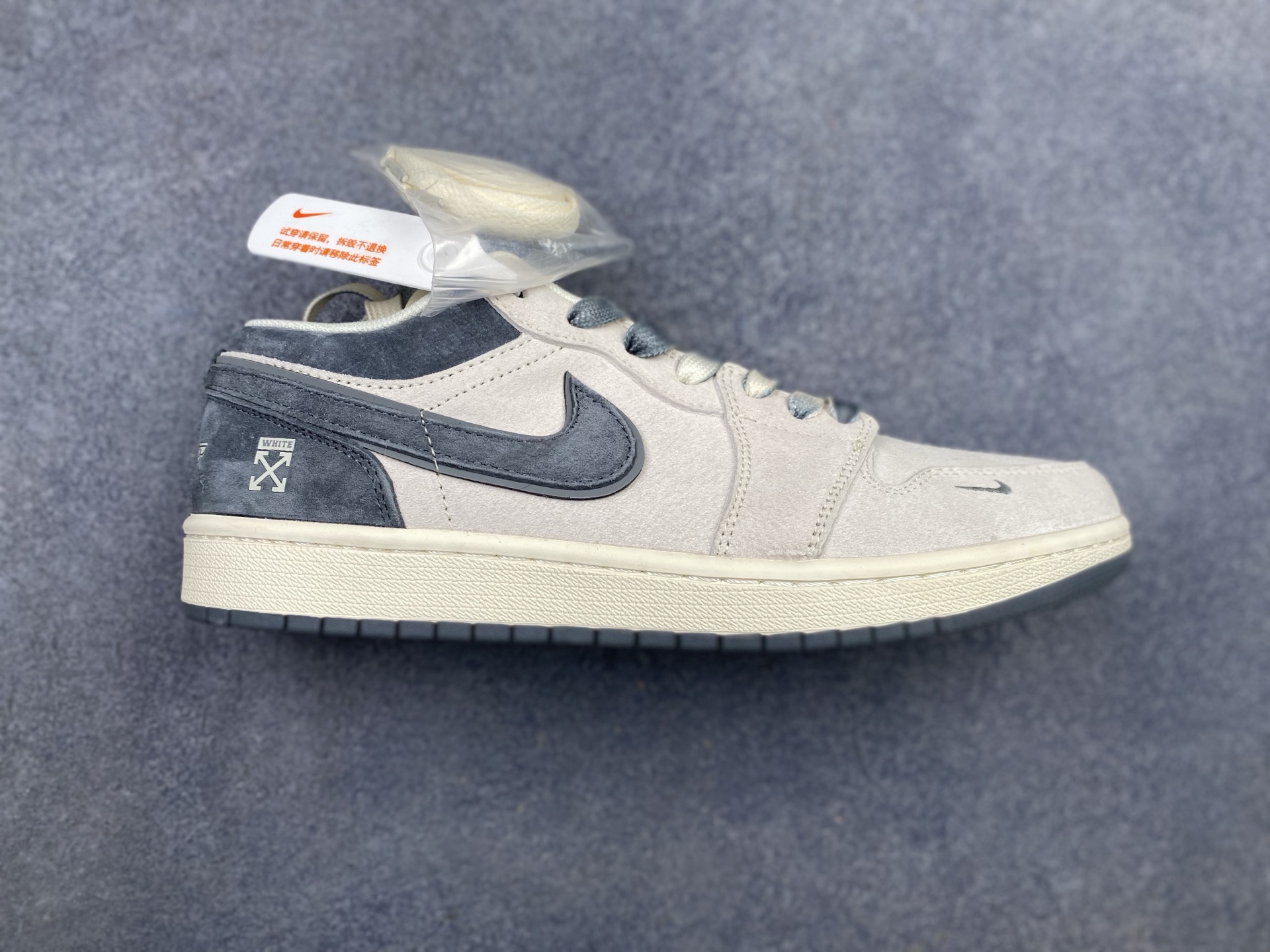 AJ1 Low-top Casual Sneaker