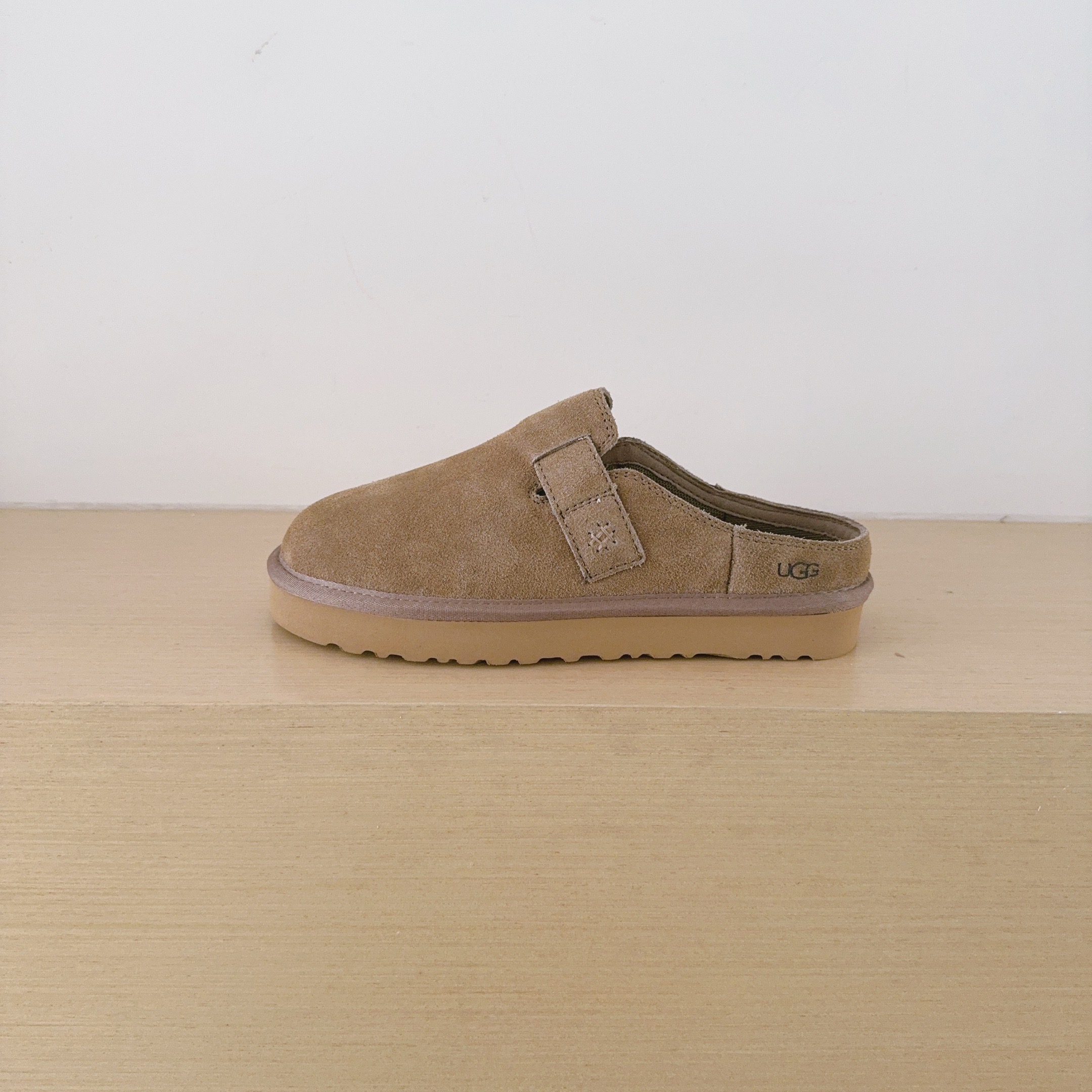 UGG Footwear Style 072
