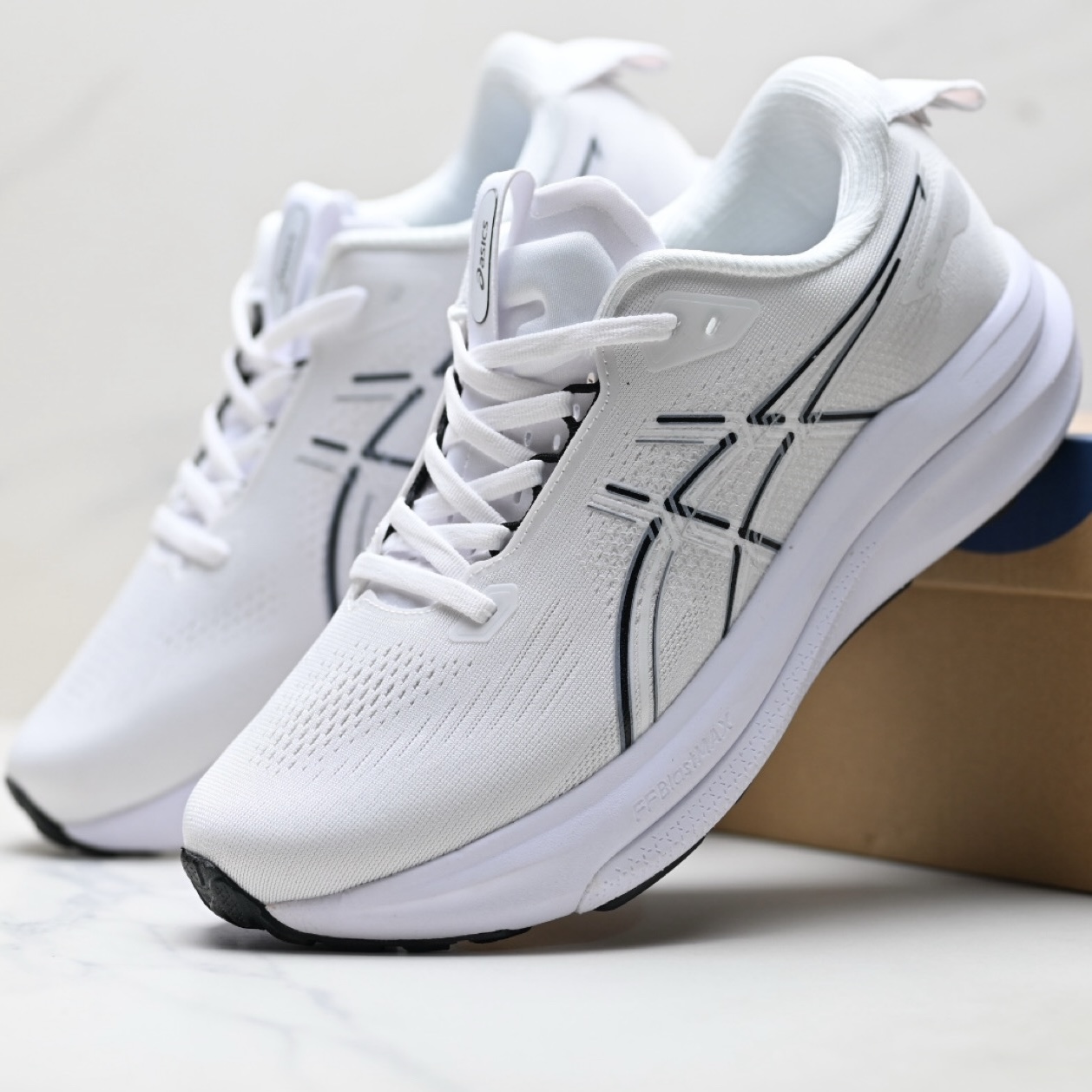 ASICS Gel-Kayano 33