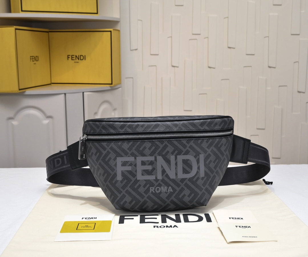 High quality Fendi shoulder handbag