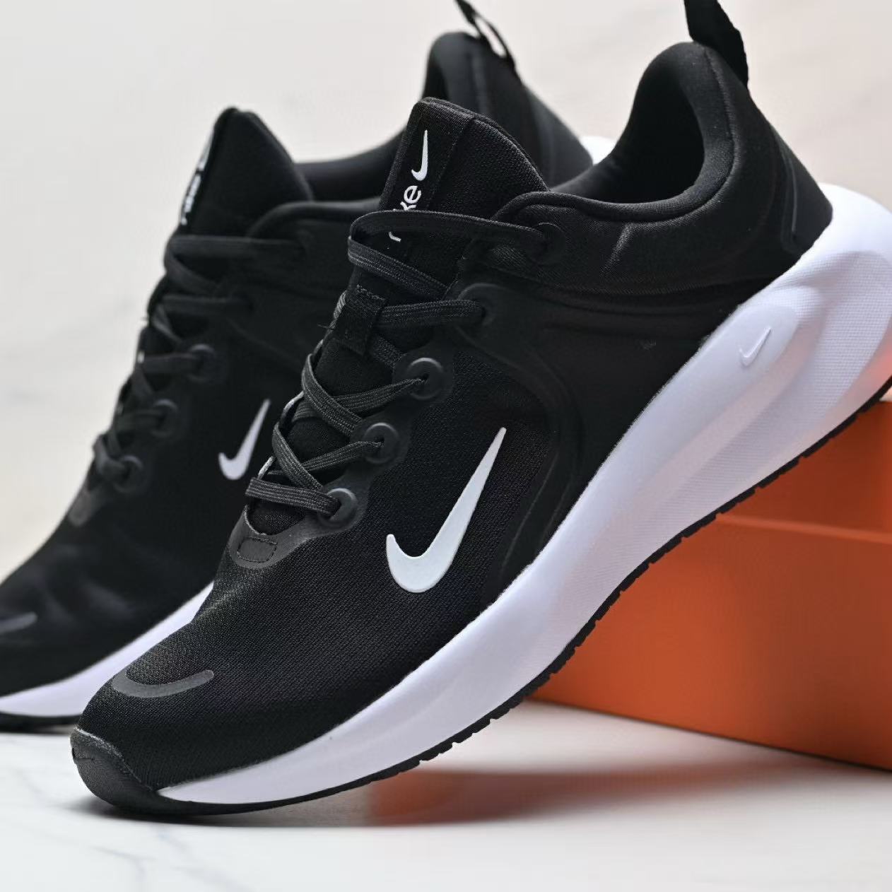Nike In-Season TR 14