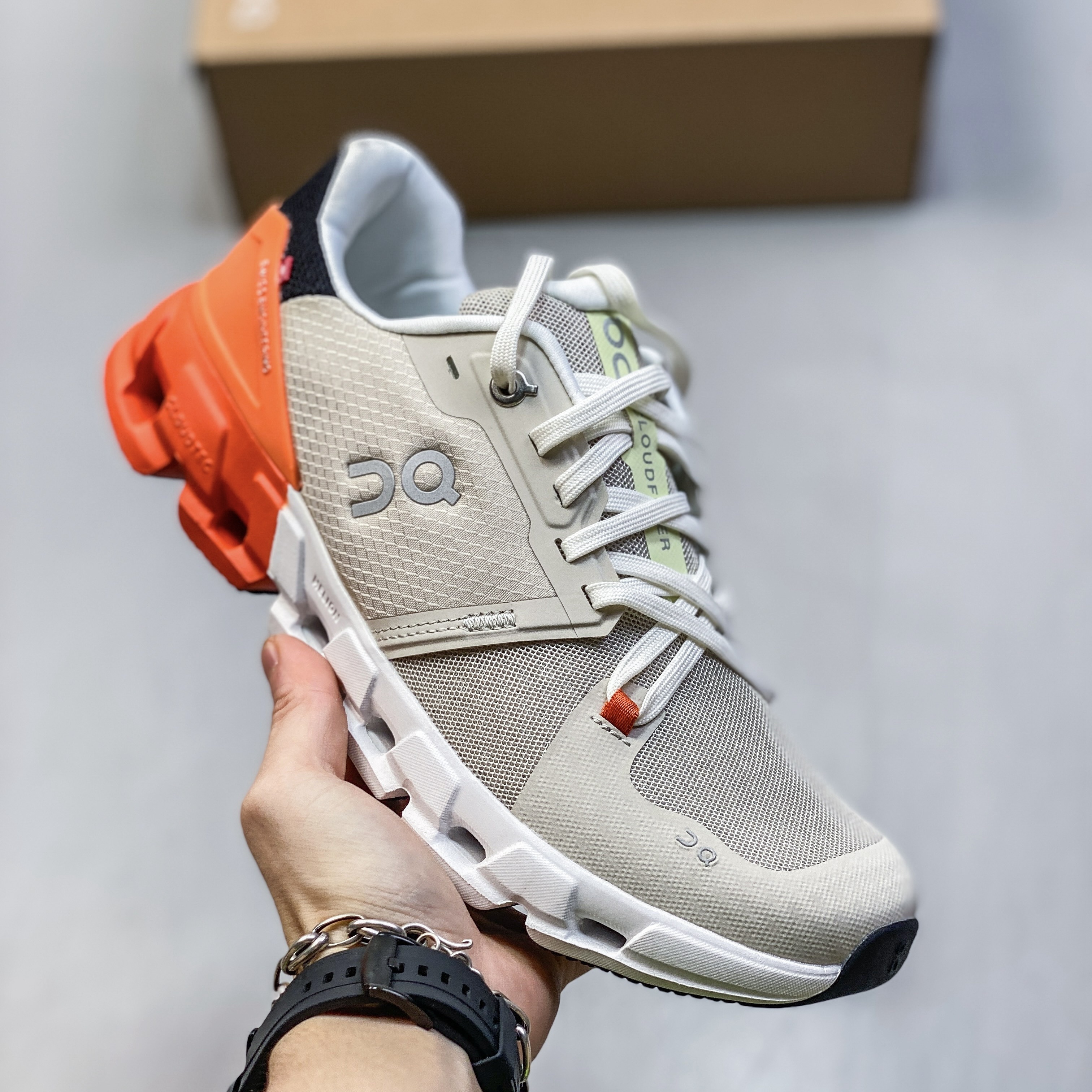ON Cloudflyer 4