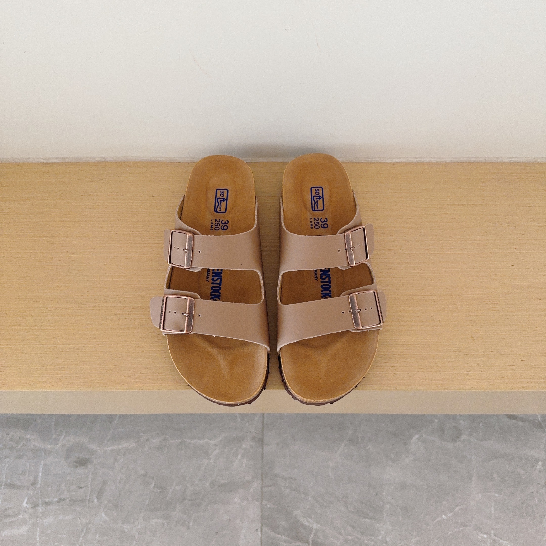 UGG Kids Matte And Gloss Series Birken-Style Two-Strap Sandals Adult And Kids