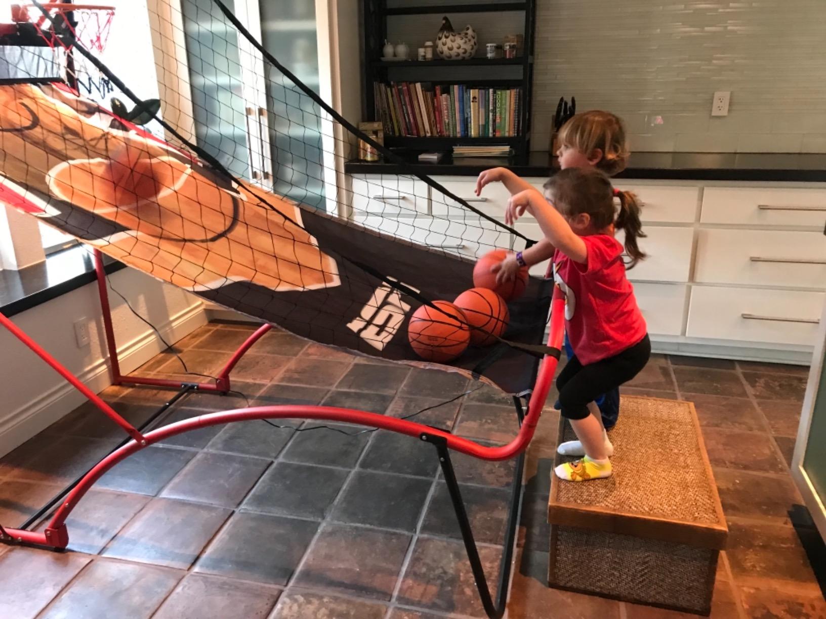 2 Player Space Saving Arcade Basketball
