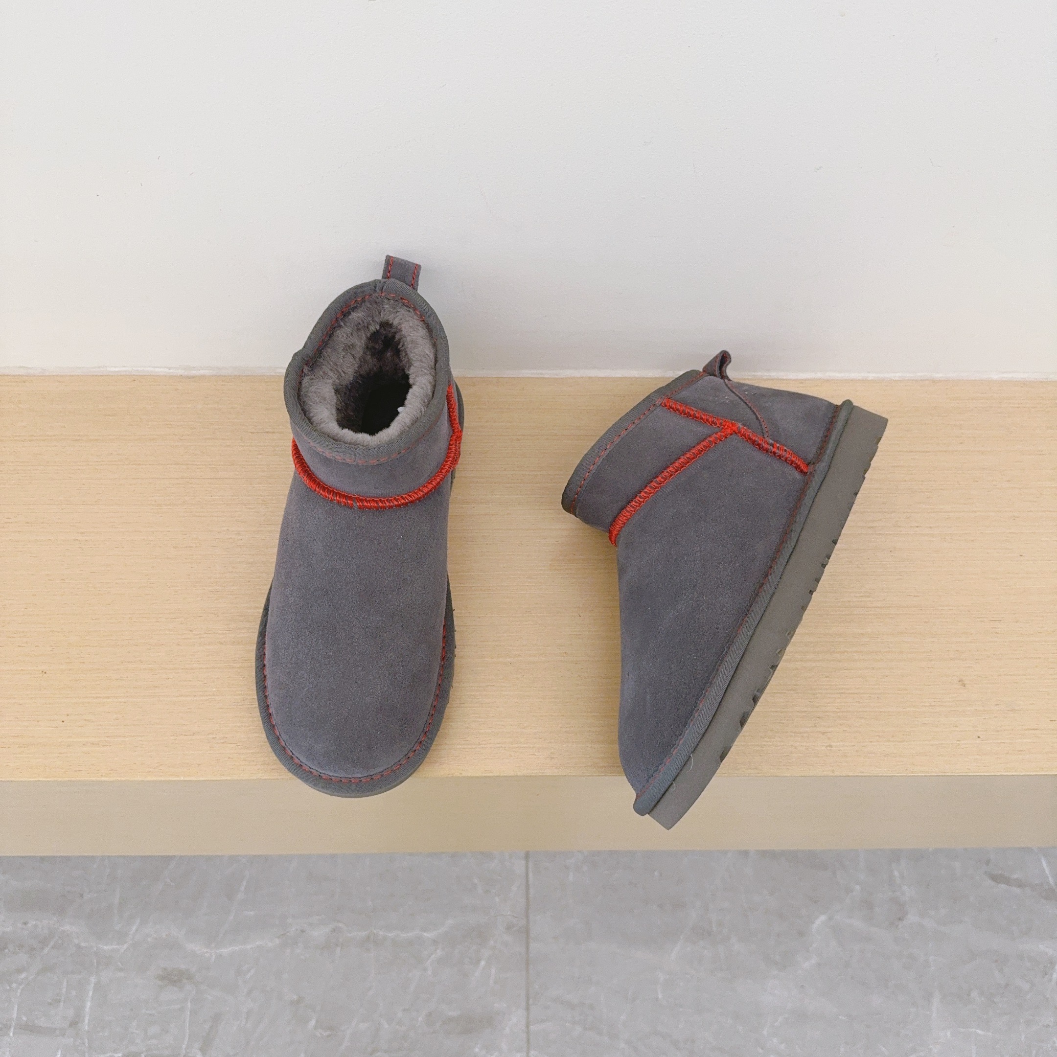 UGG Kids Footwear Style 027