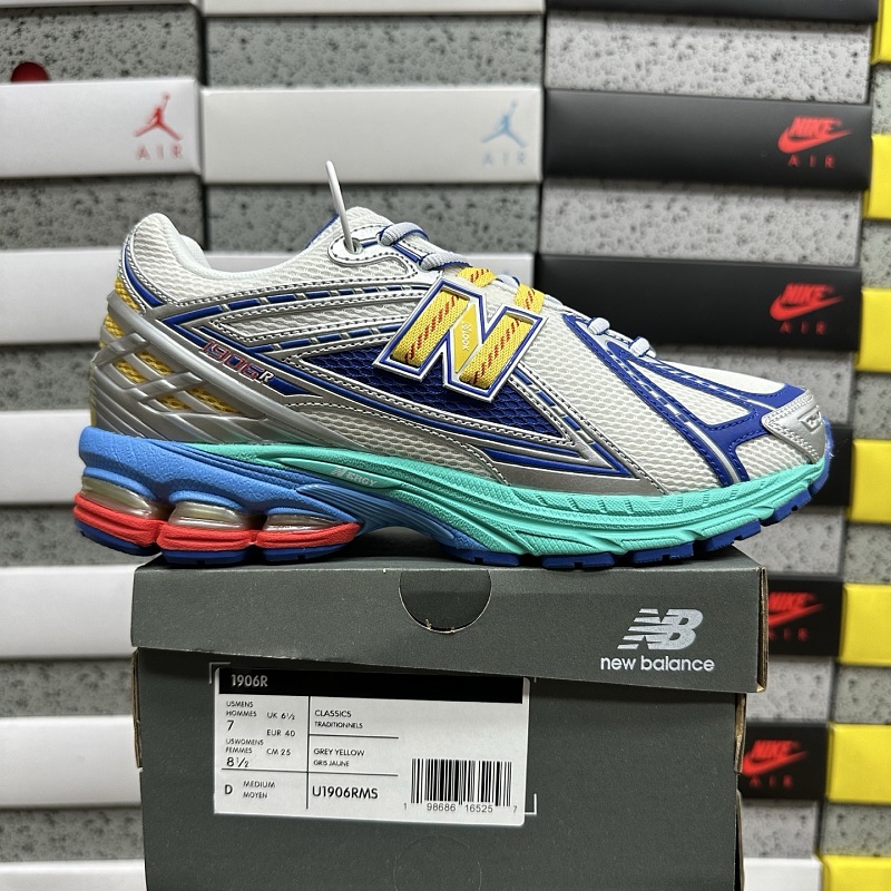 New Balance 1906 Sneakers