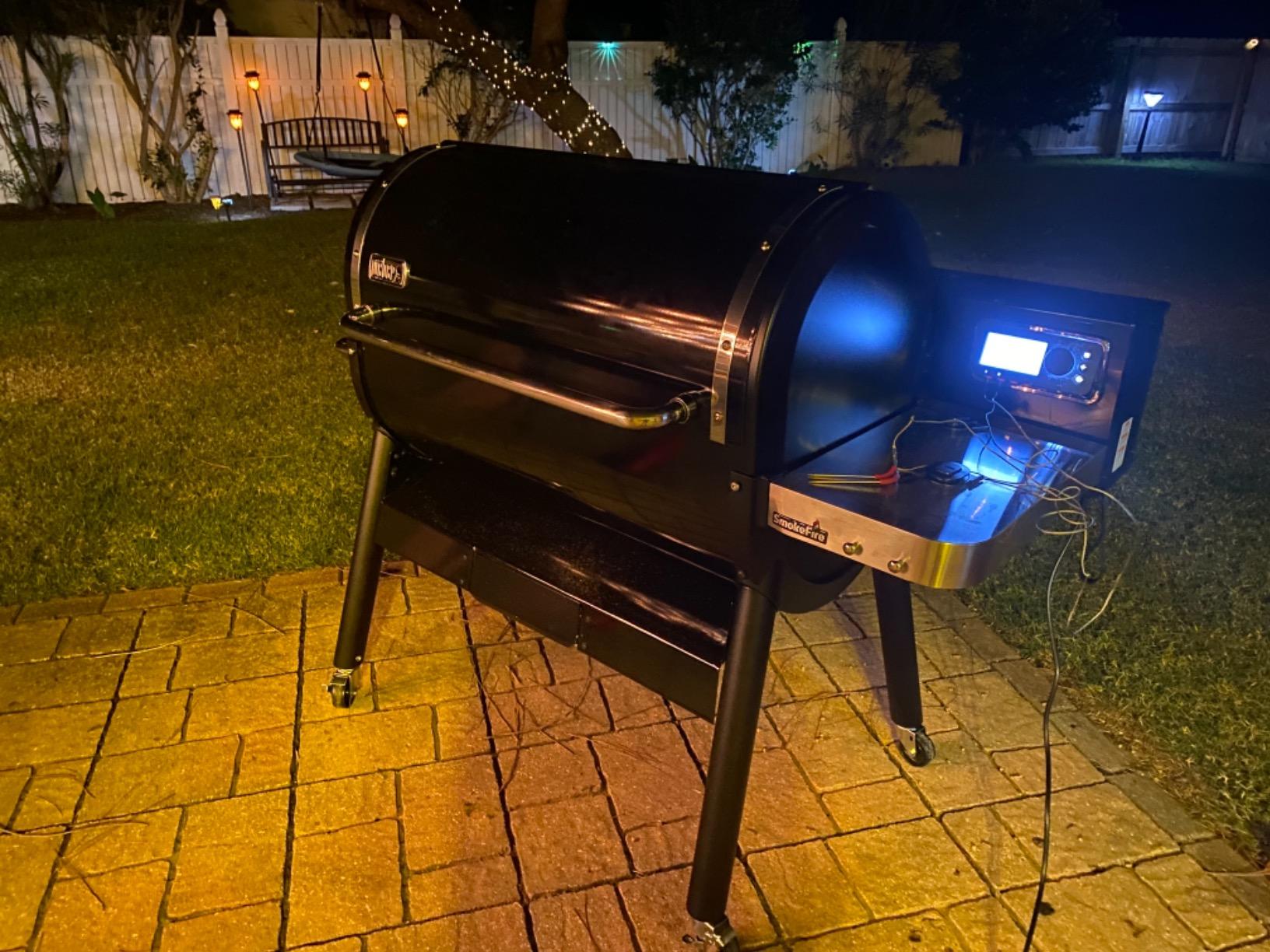Weber SmokeFire EX6 (2nd Generator) Wood Fired Pellet Grill