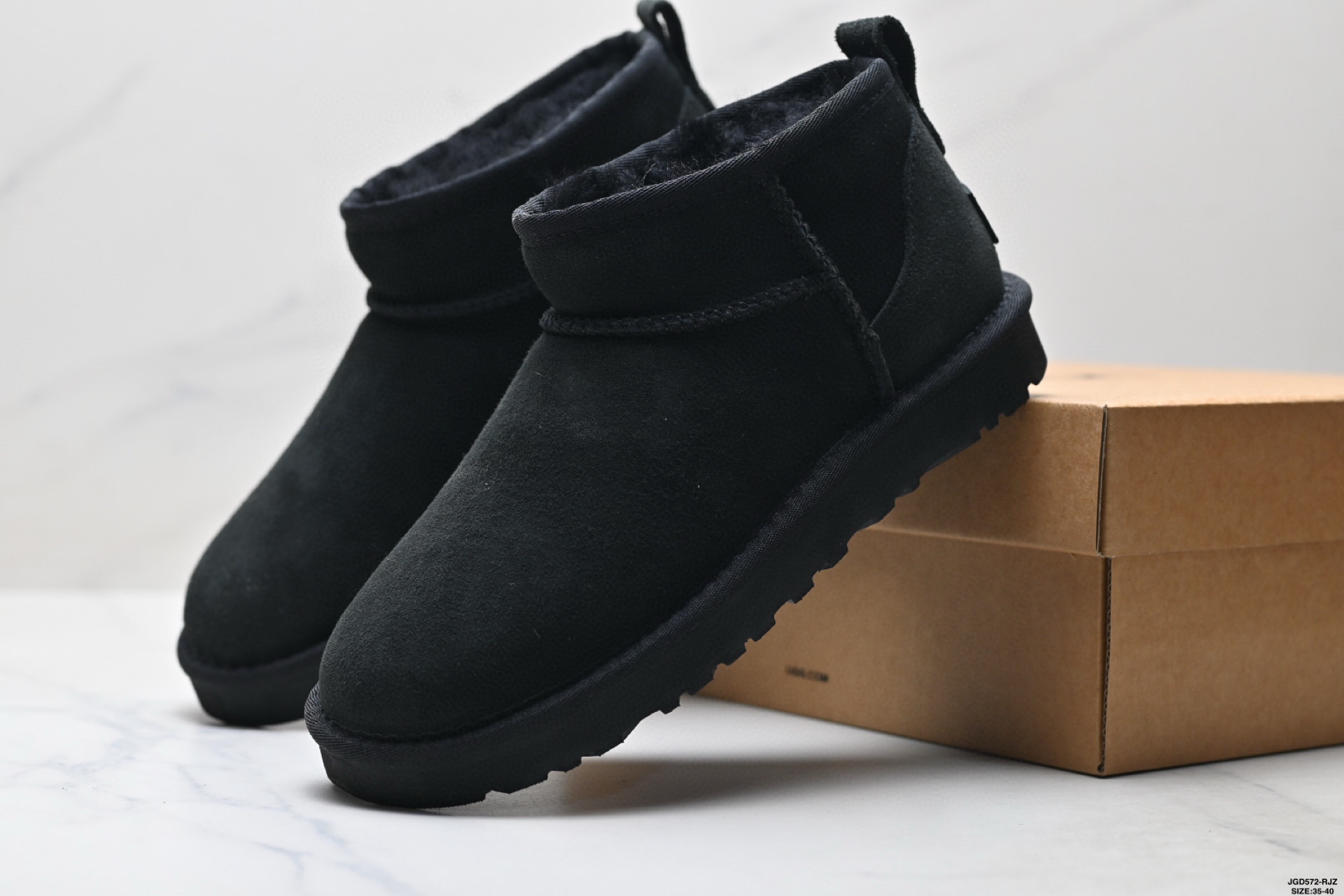UGG Classic Ultra Mini Detail 2