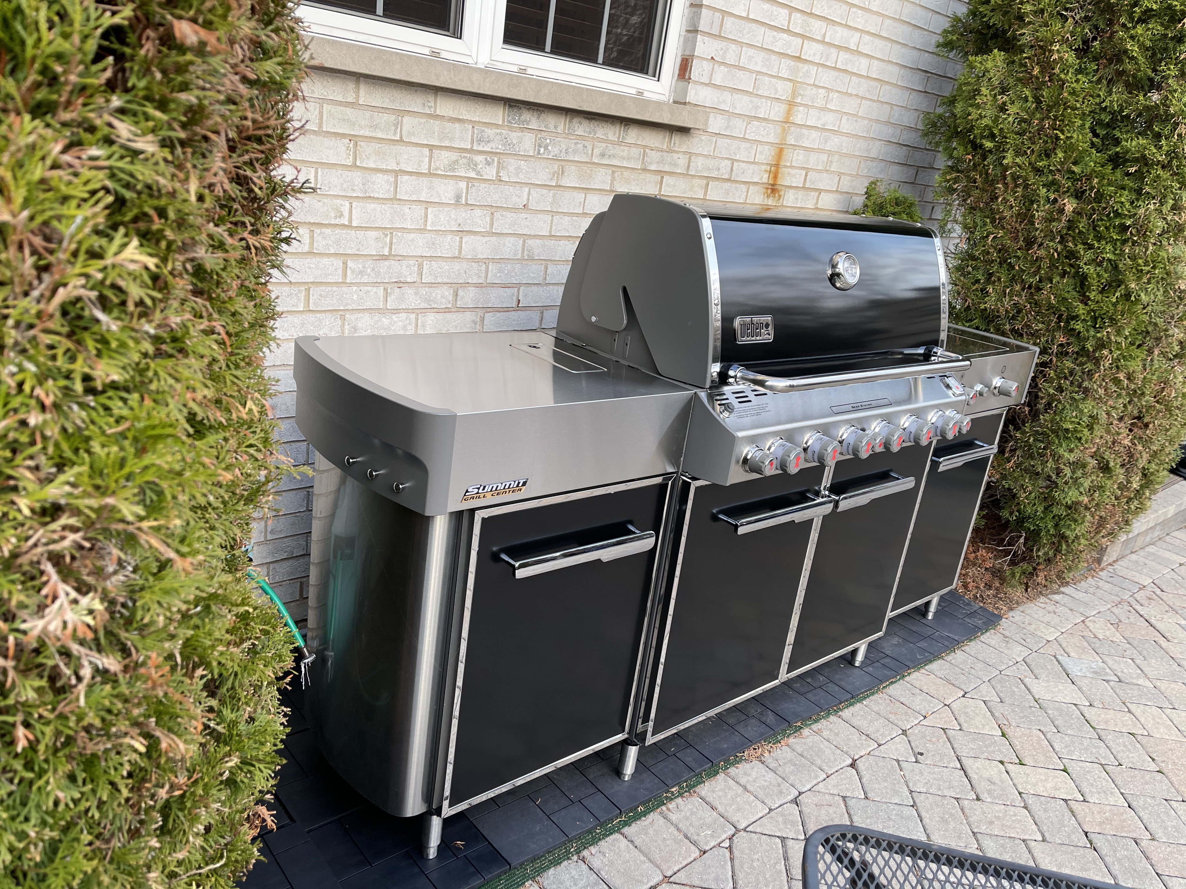 Weber Summit Black Propane Gas Grill Center