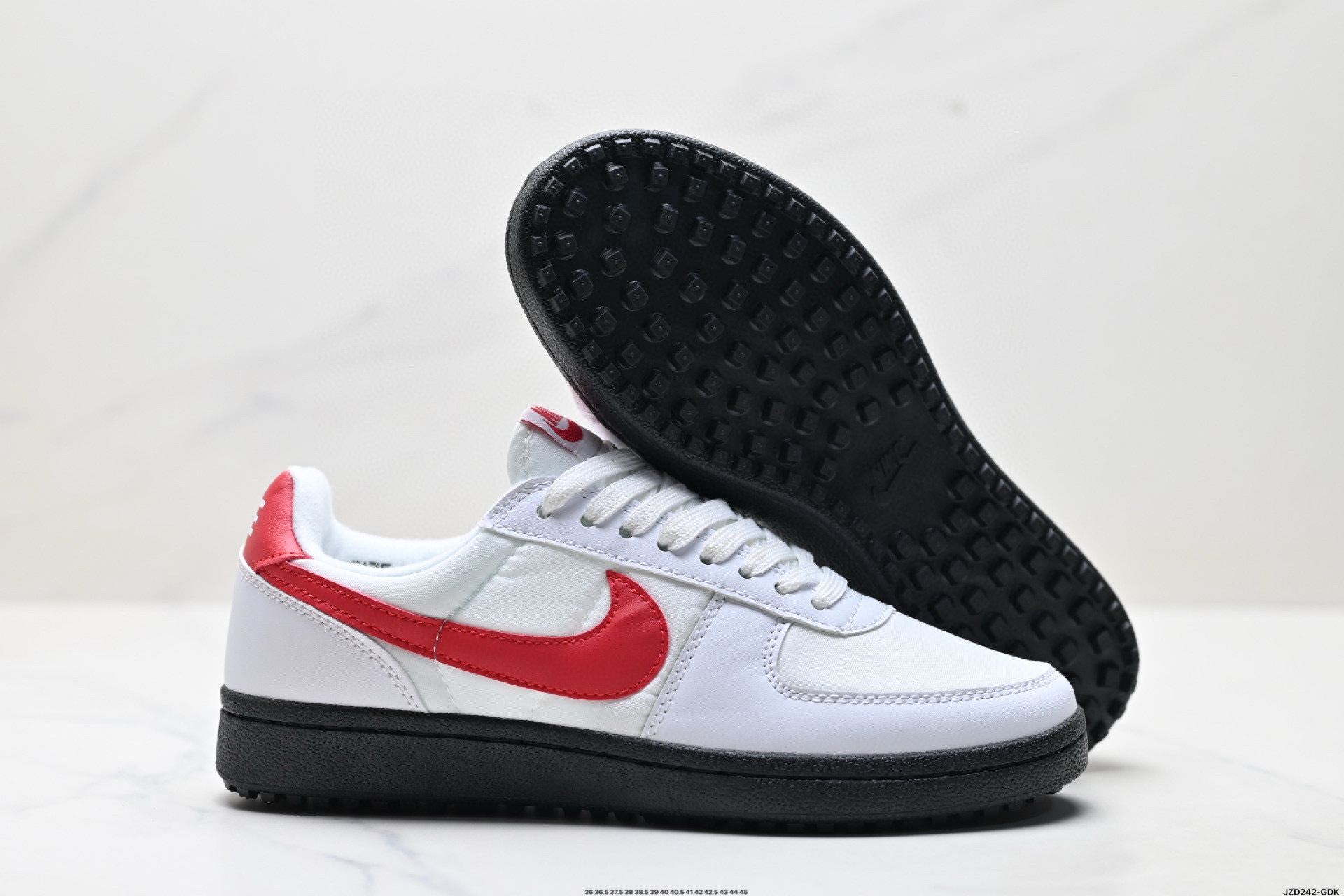 Nike Field General 82