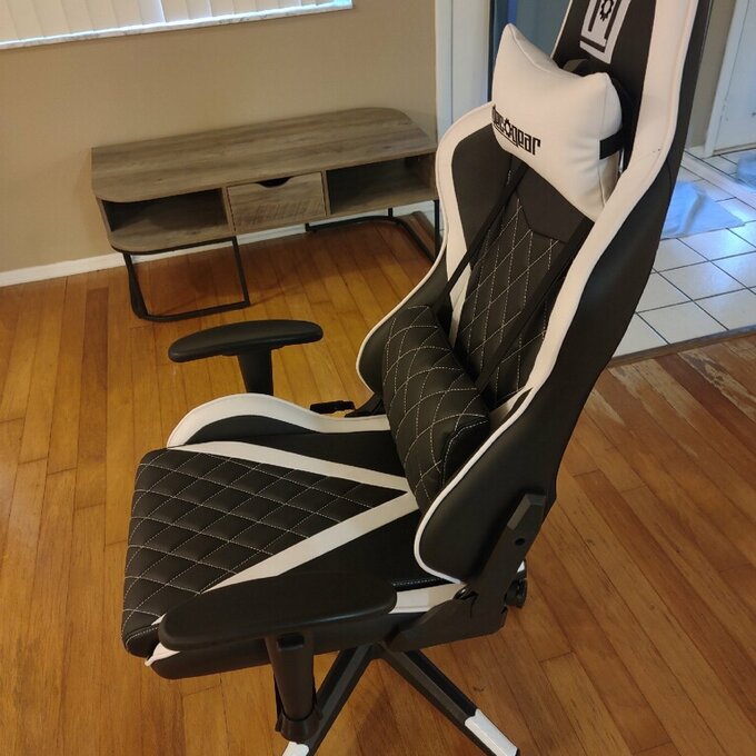 White Foam Gaming Computer Chair with Hydraulic Seat Adjustment