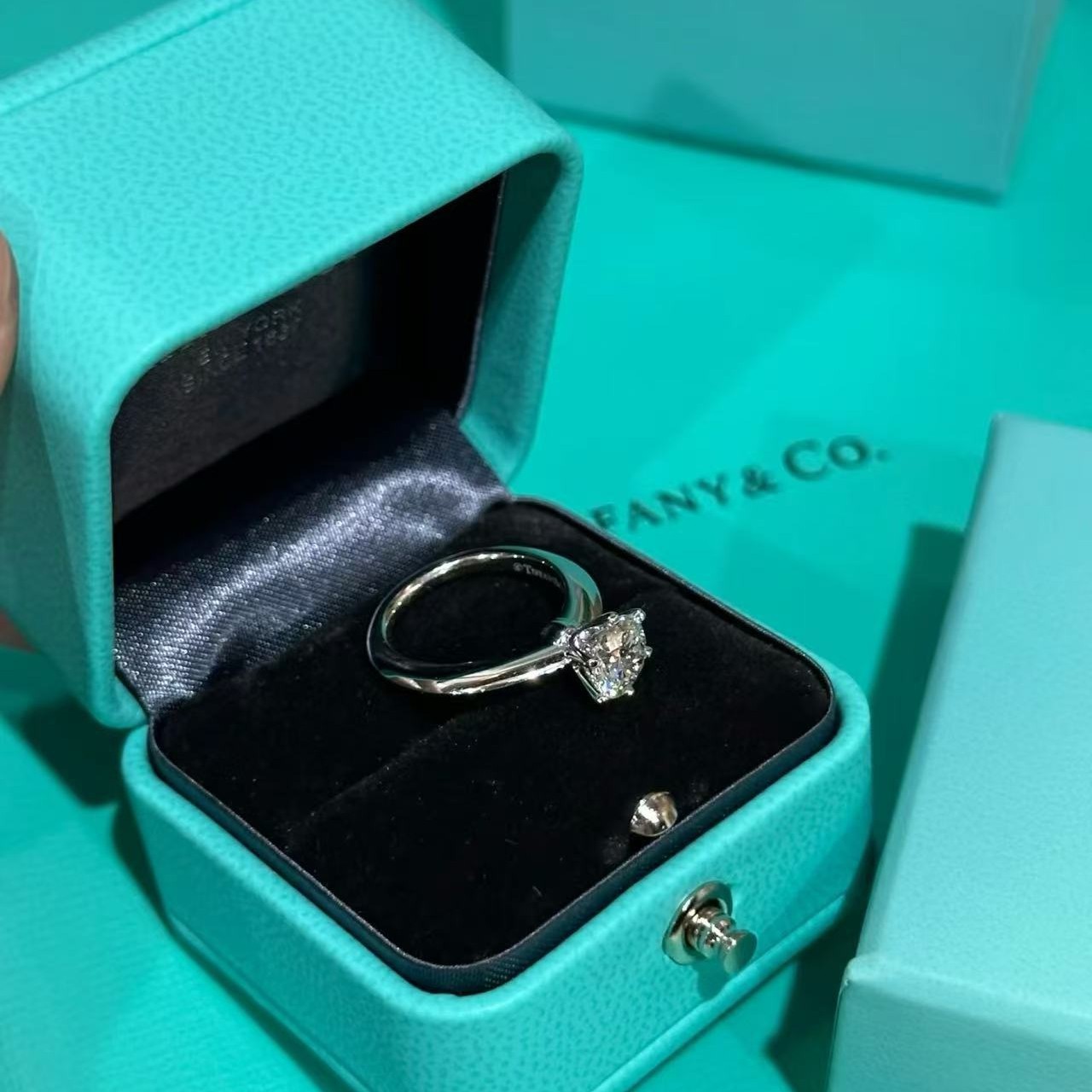 Tiffany & Co. Tiffany Setting Engagement Ring