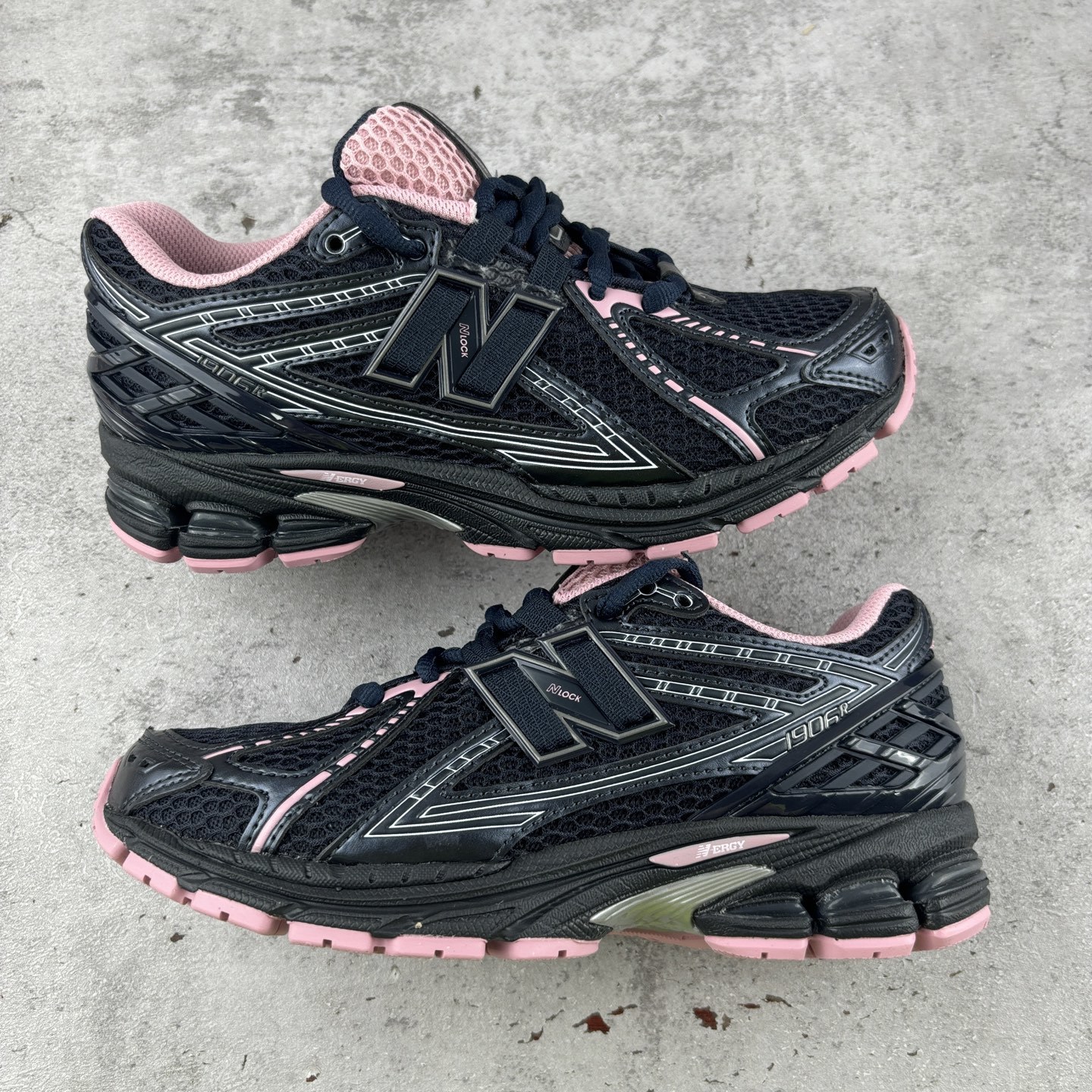 New Balance 1906 Sneakers detail 3