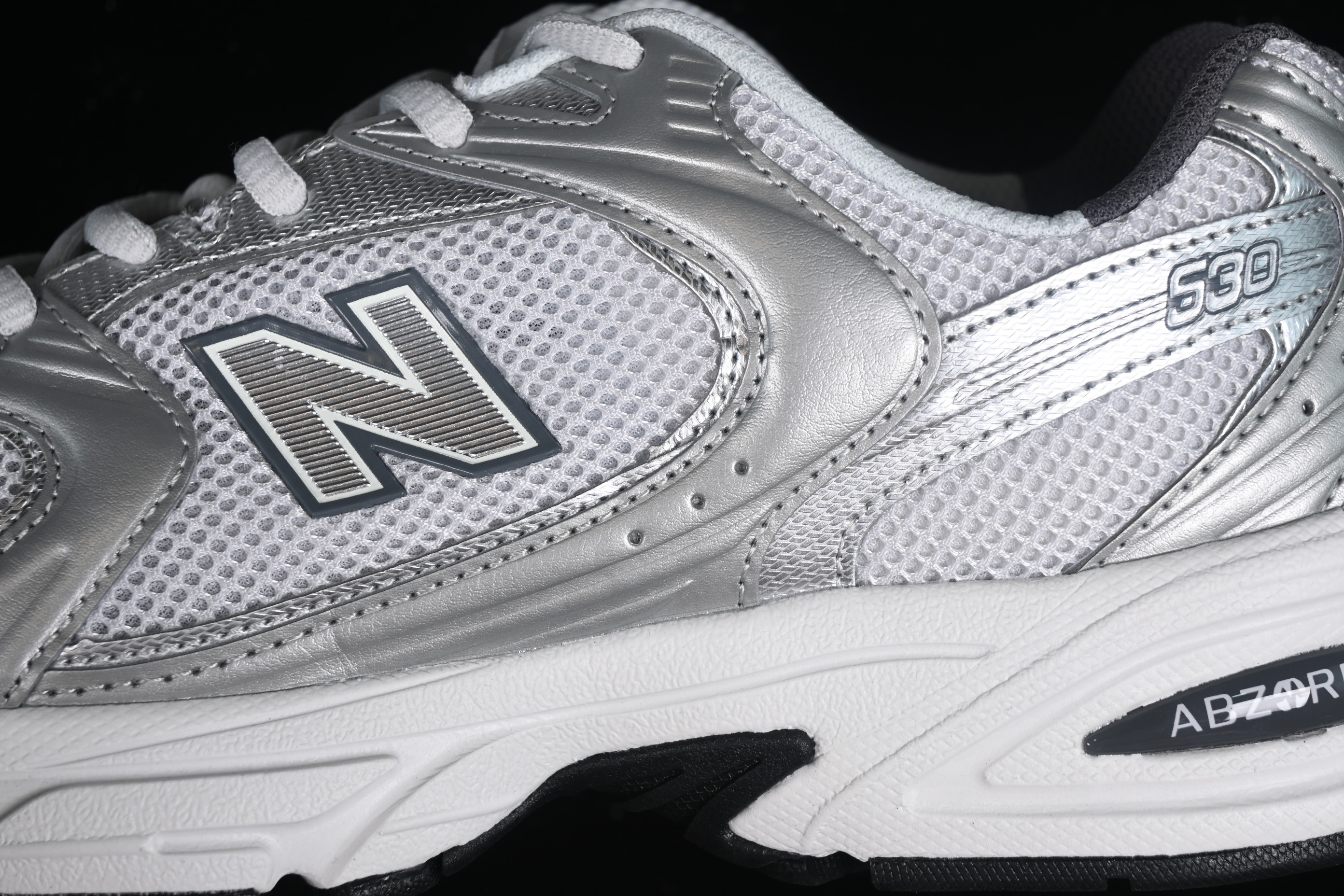 New Balance 530
