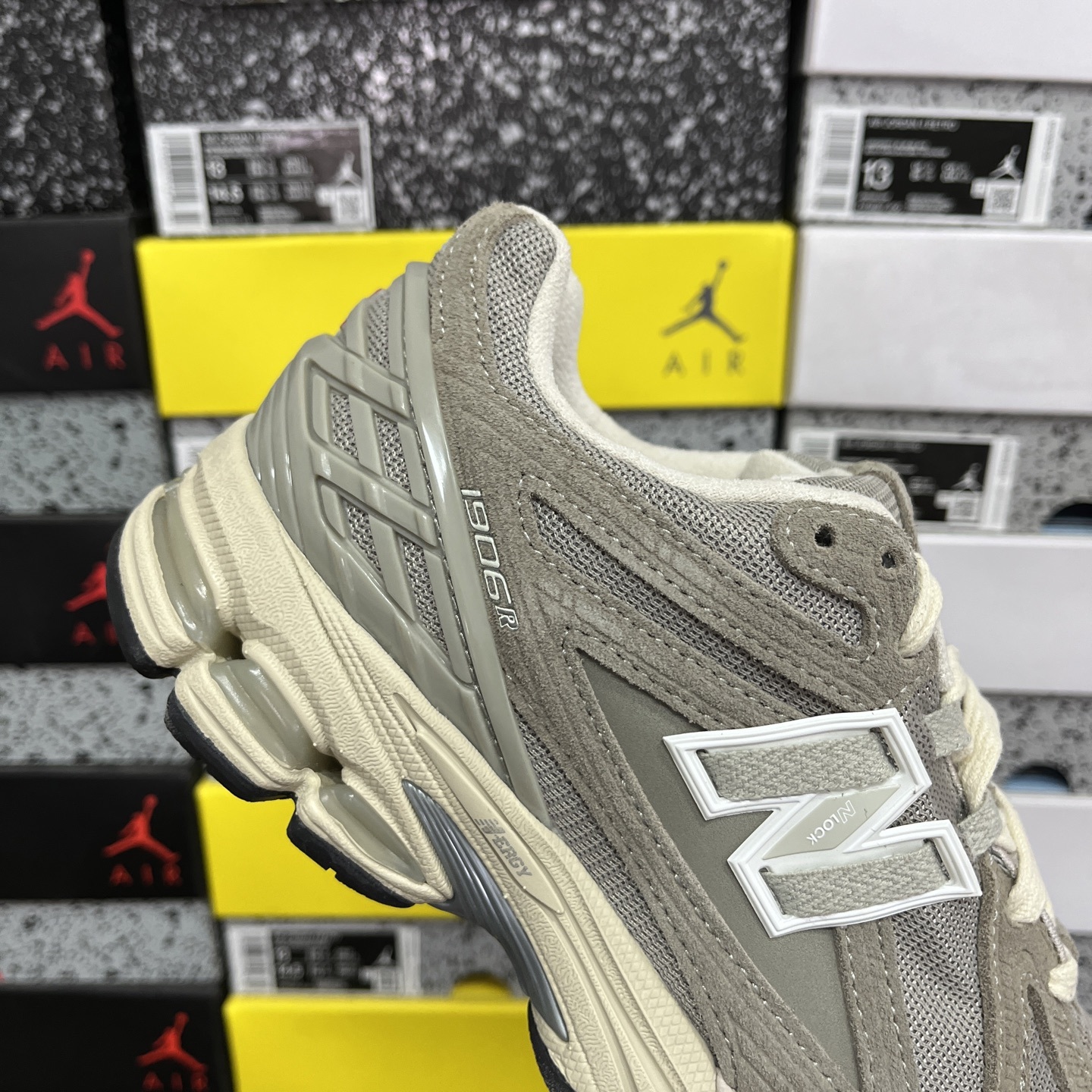 New Balance 1906 Sneakers detail 2
