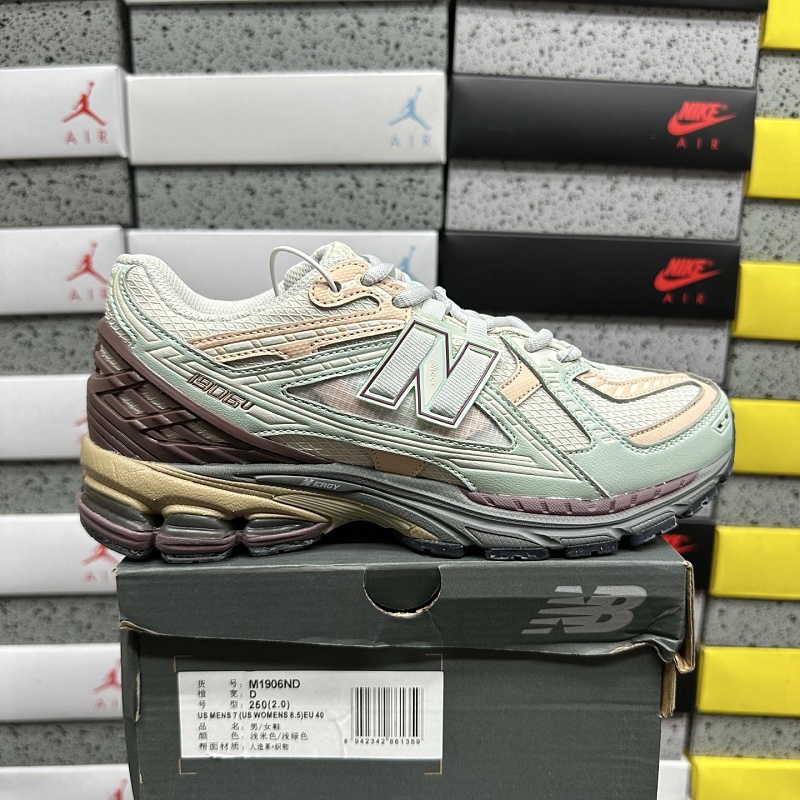 New Balance 1906 Sneakers
