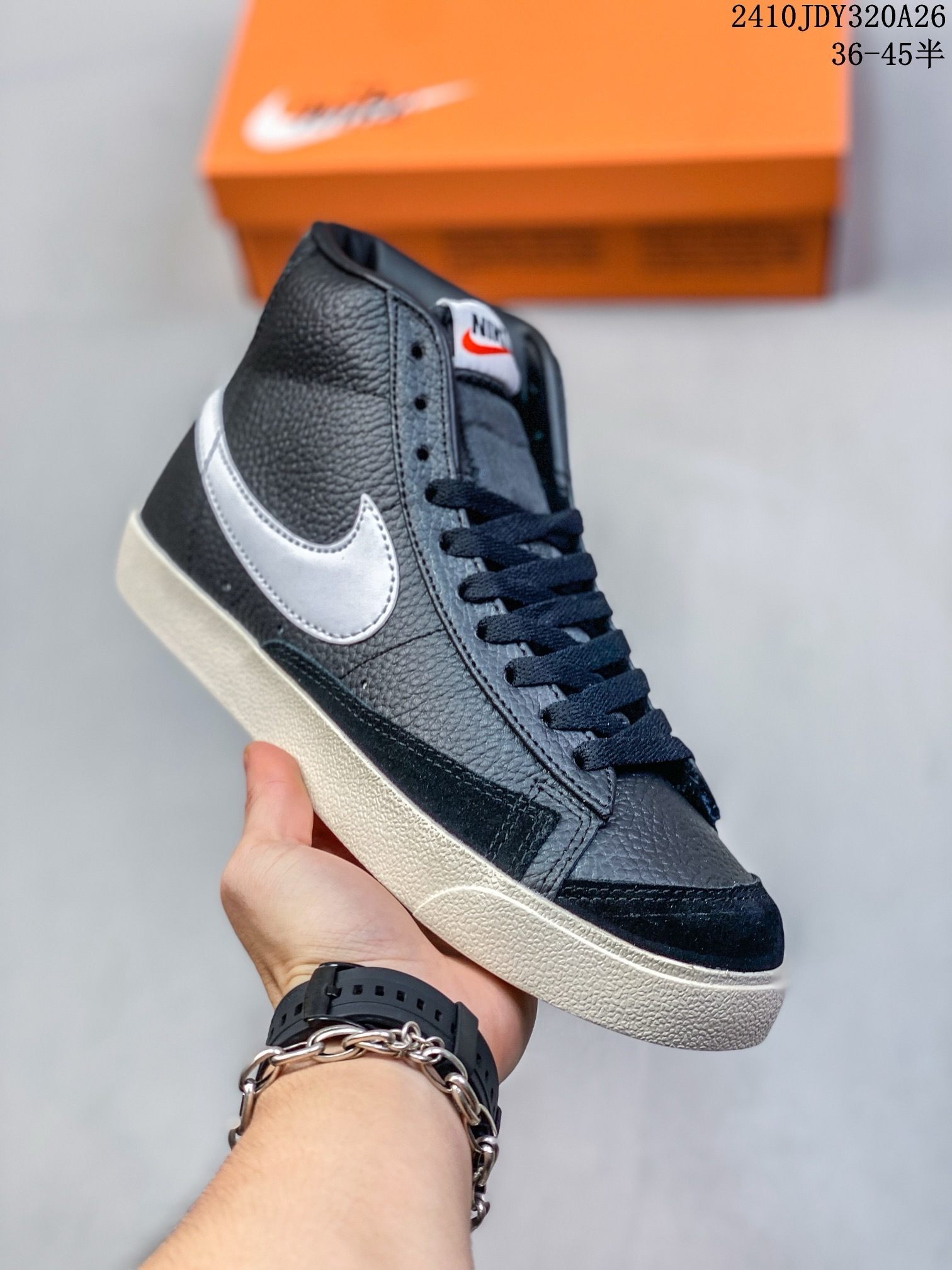 Blazer Mid Detail 43