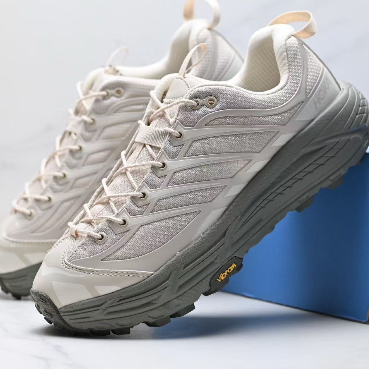 HOKA Mafate Three 2