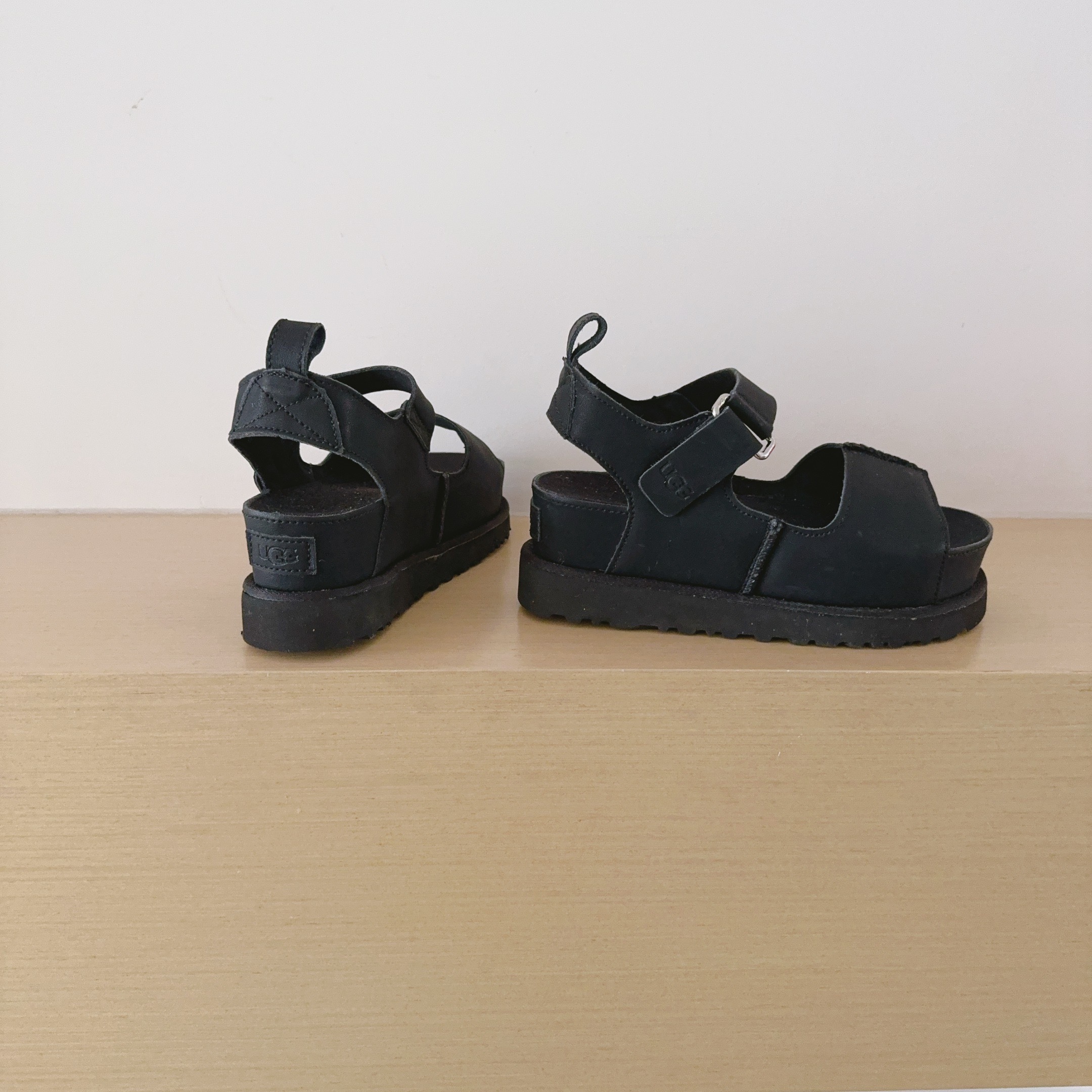 Center Seam Sandals